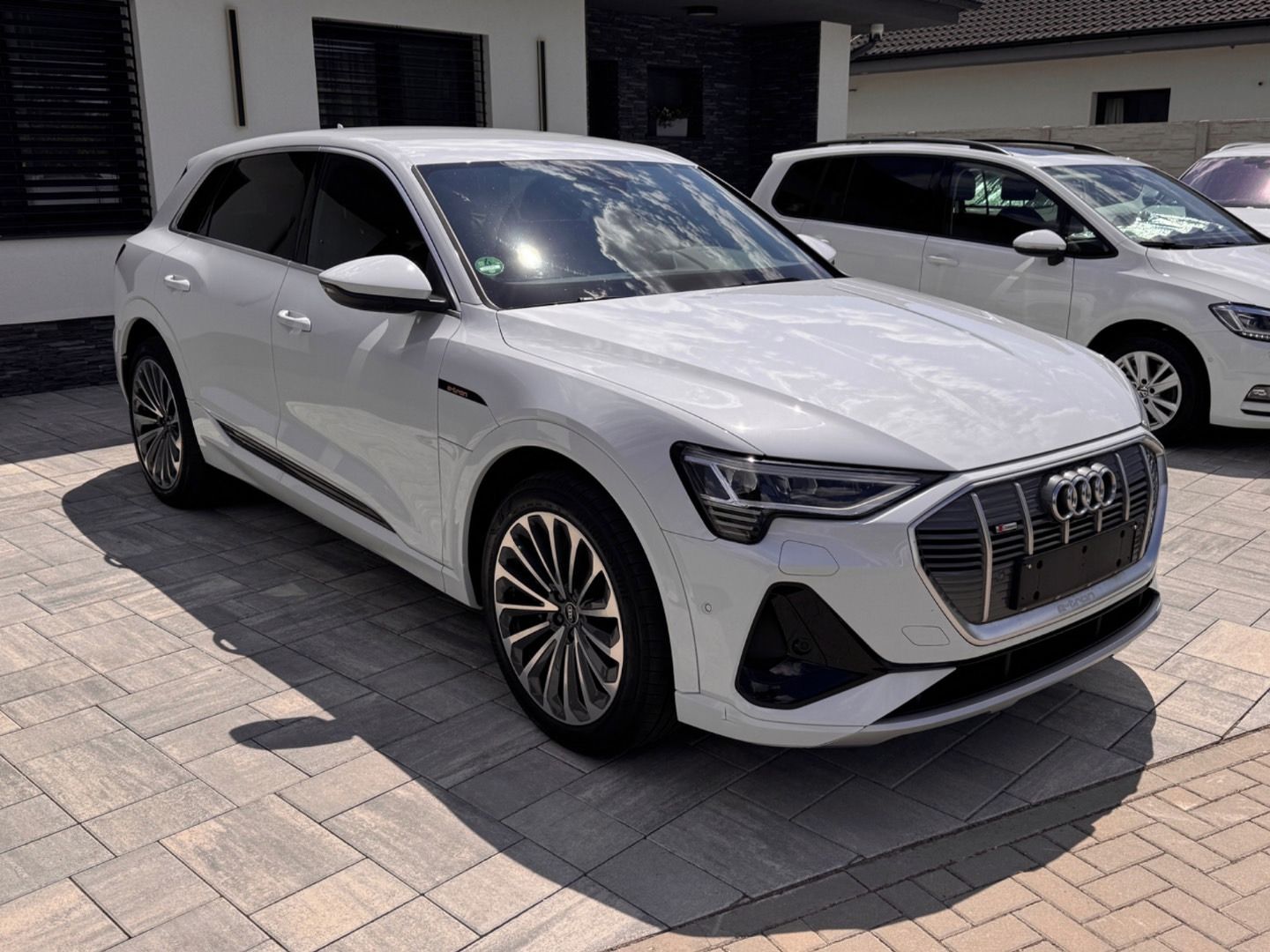 Audi e-tron, 55 quattro 3x S line - fotka 5