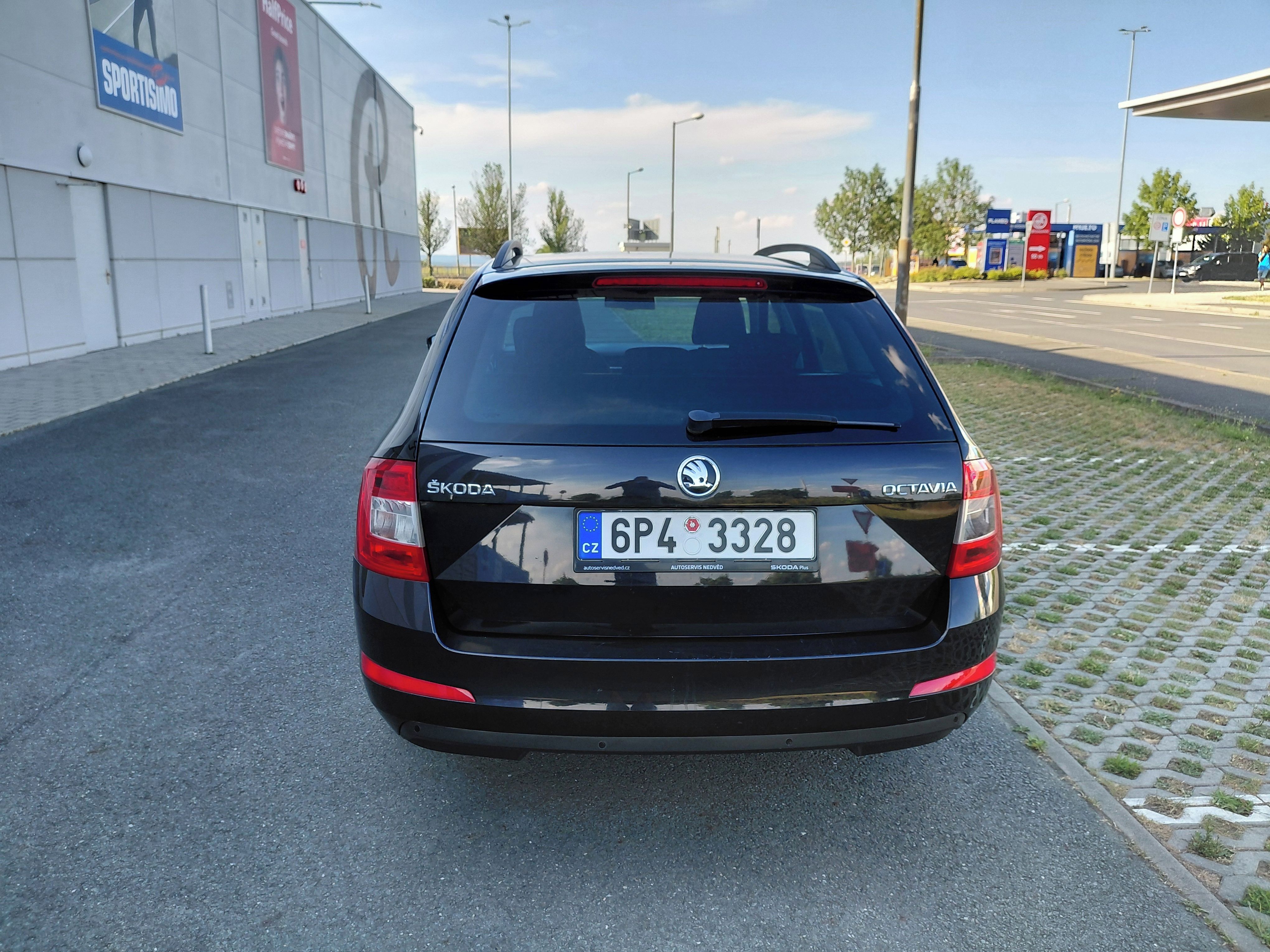 Škoda Octavia, 2.0TDI 110KW 1.MAJ,PĚKNÁ,DPH!! - fotka 6