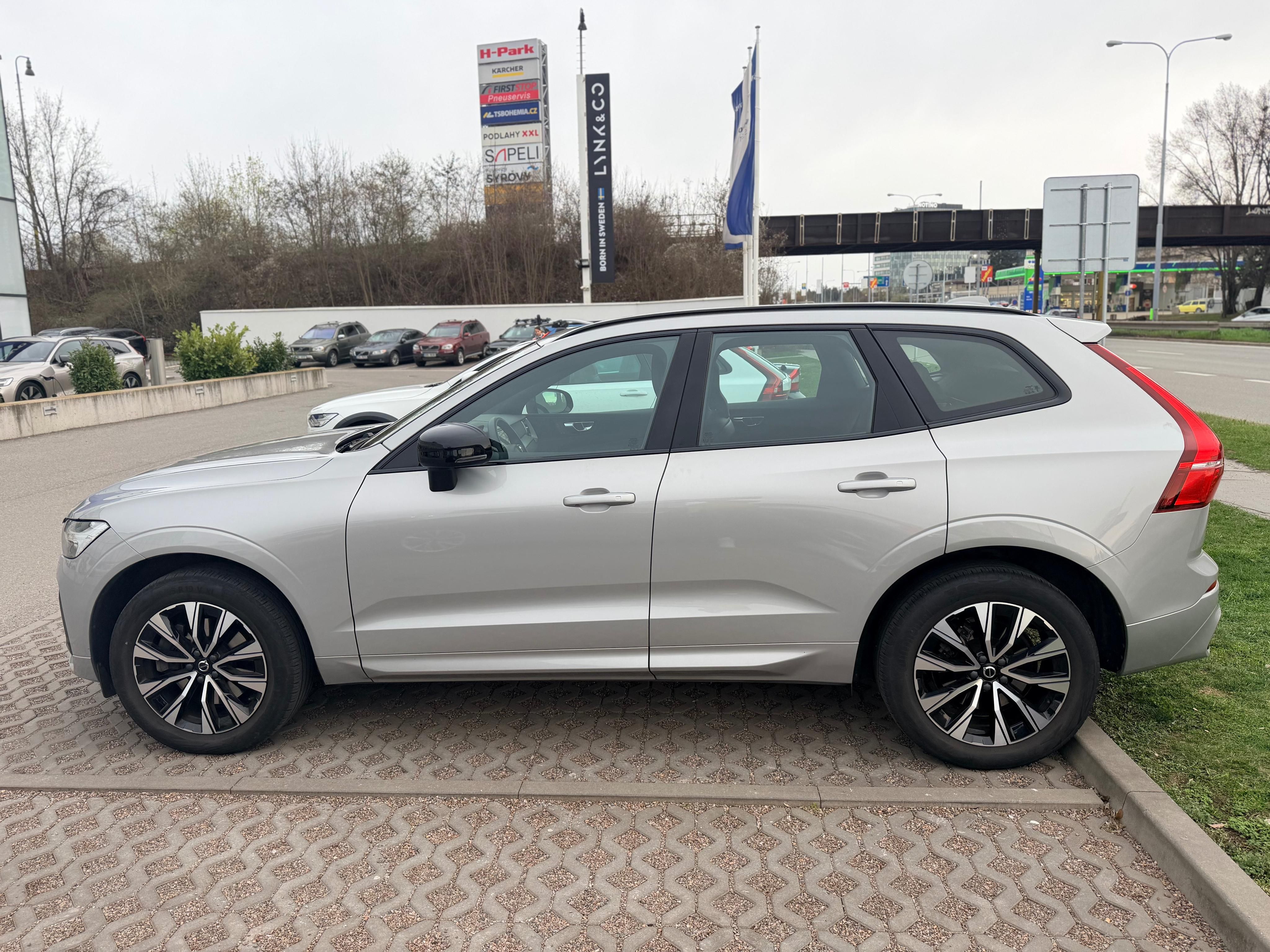 Volvo XC60, VOLVO XC60 2.0 145 kW - fotka 4