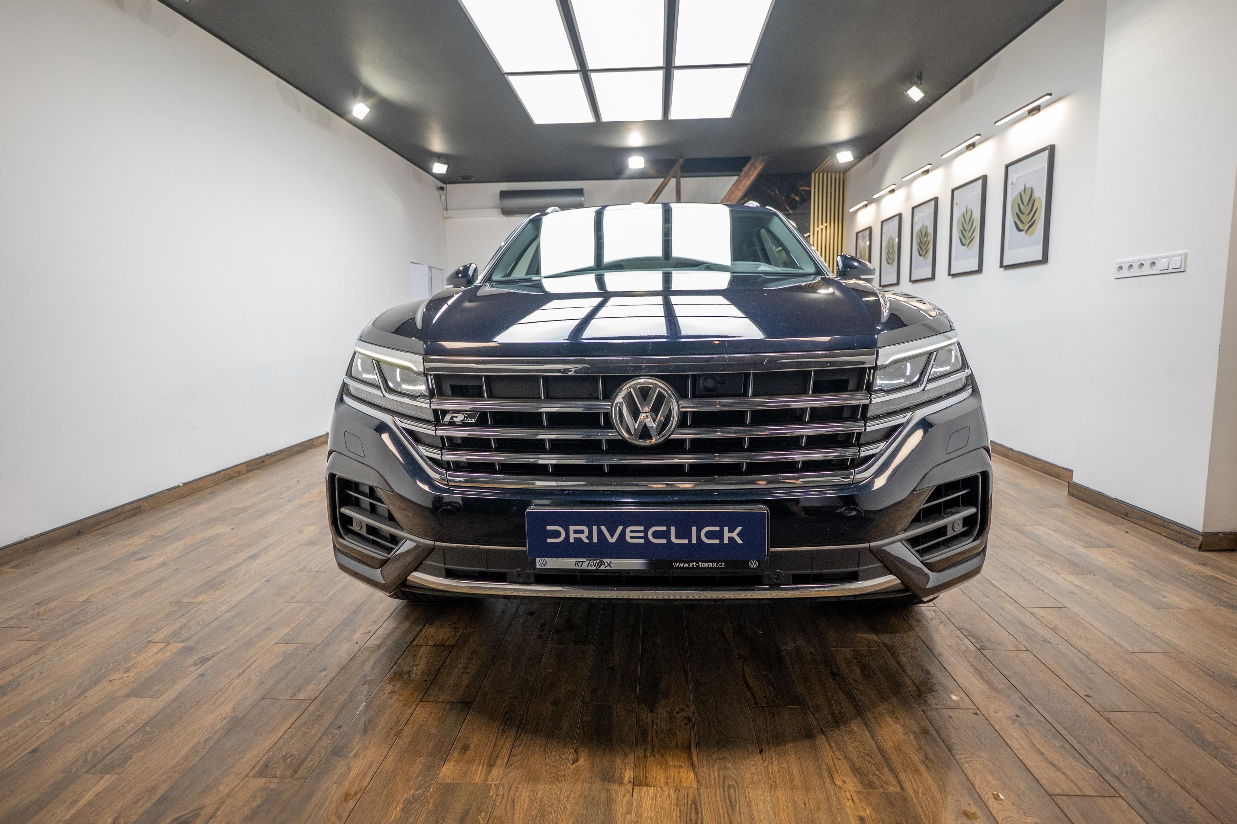 Volkswagen Touareg, R-Line 3.0 TDI 210 kW - fotka 2