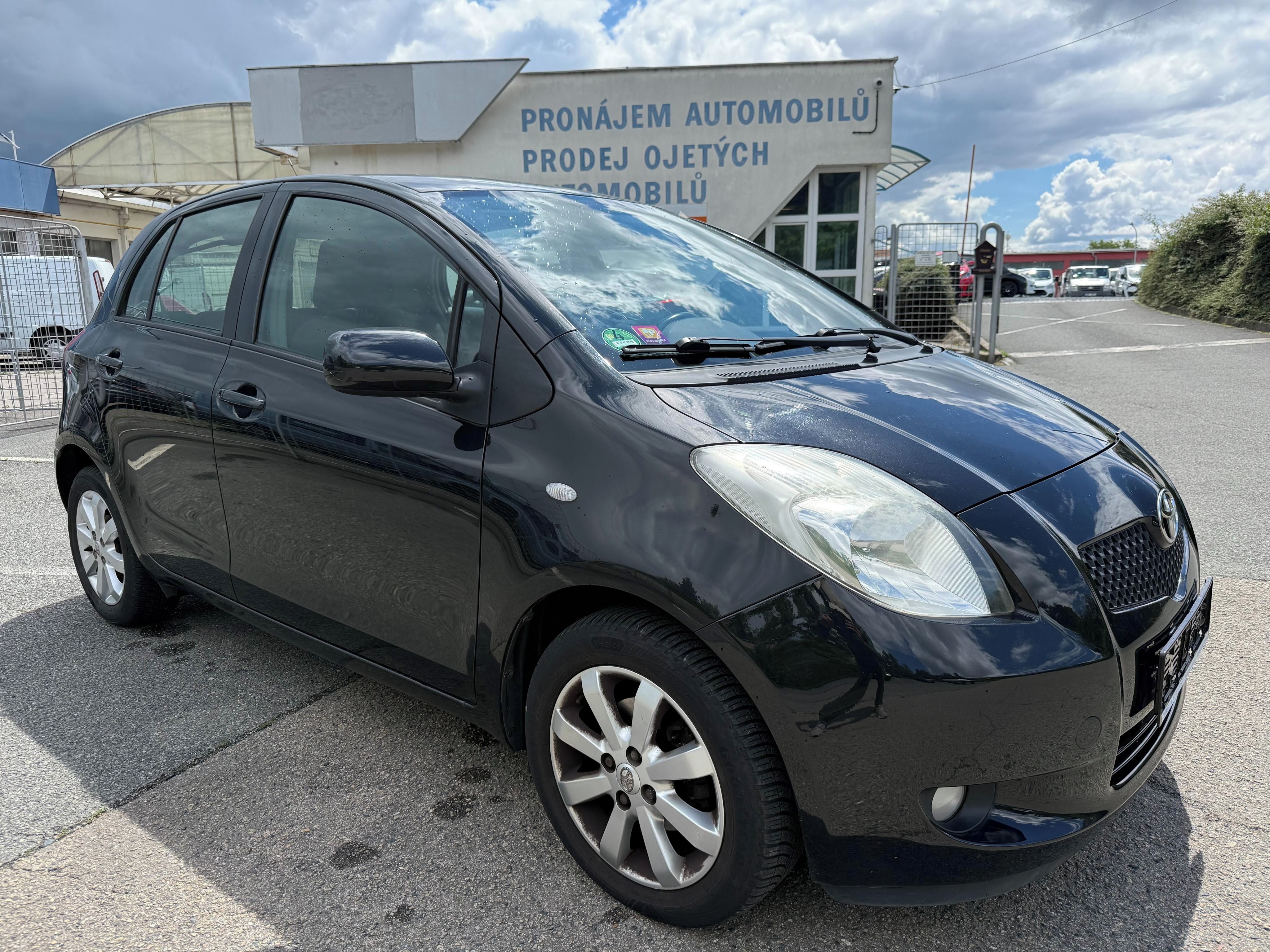 Toyota Yaris, 1.3 VVT-I 64Kw Cool 1-Majitel