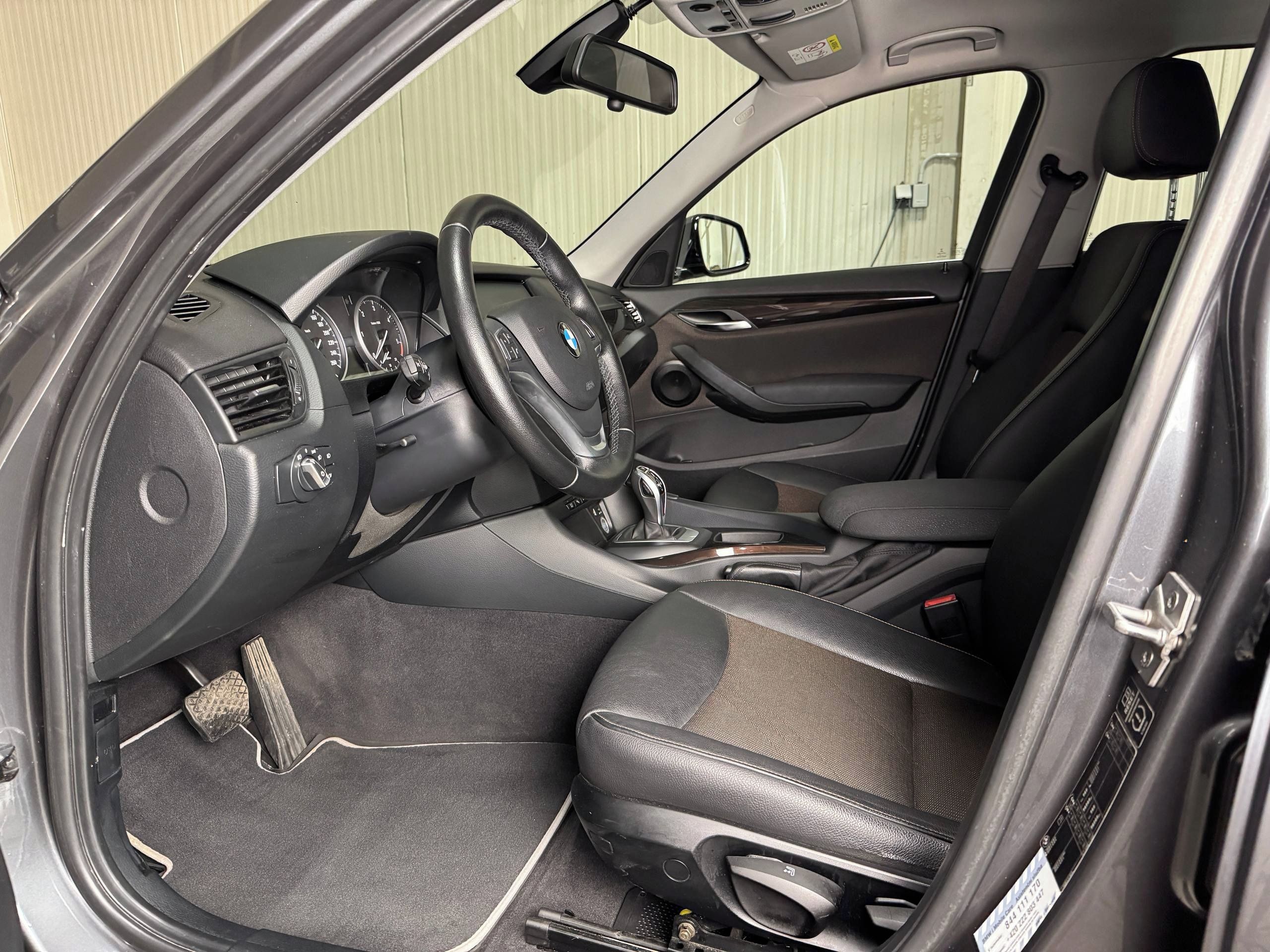 BMW X1, 18d 105kw, ČR, Serviska, 8st. - fotka 5