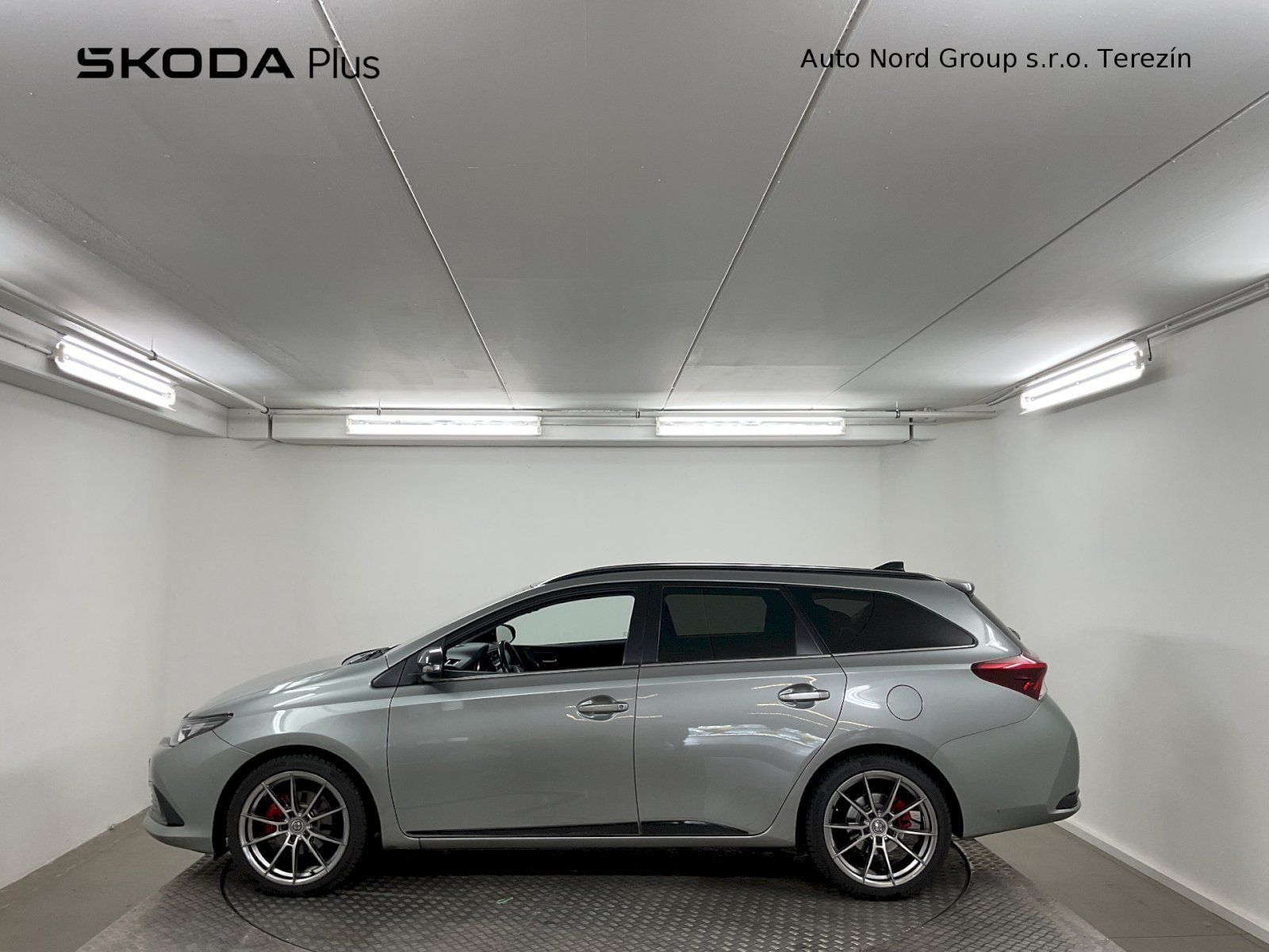 Toyota Auris, 1.6 Valvematic - fotka 3