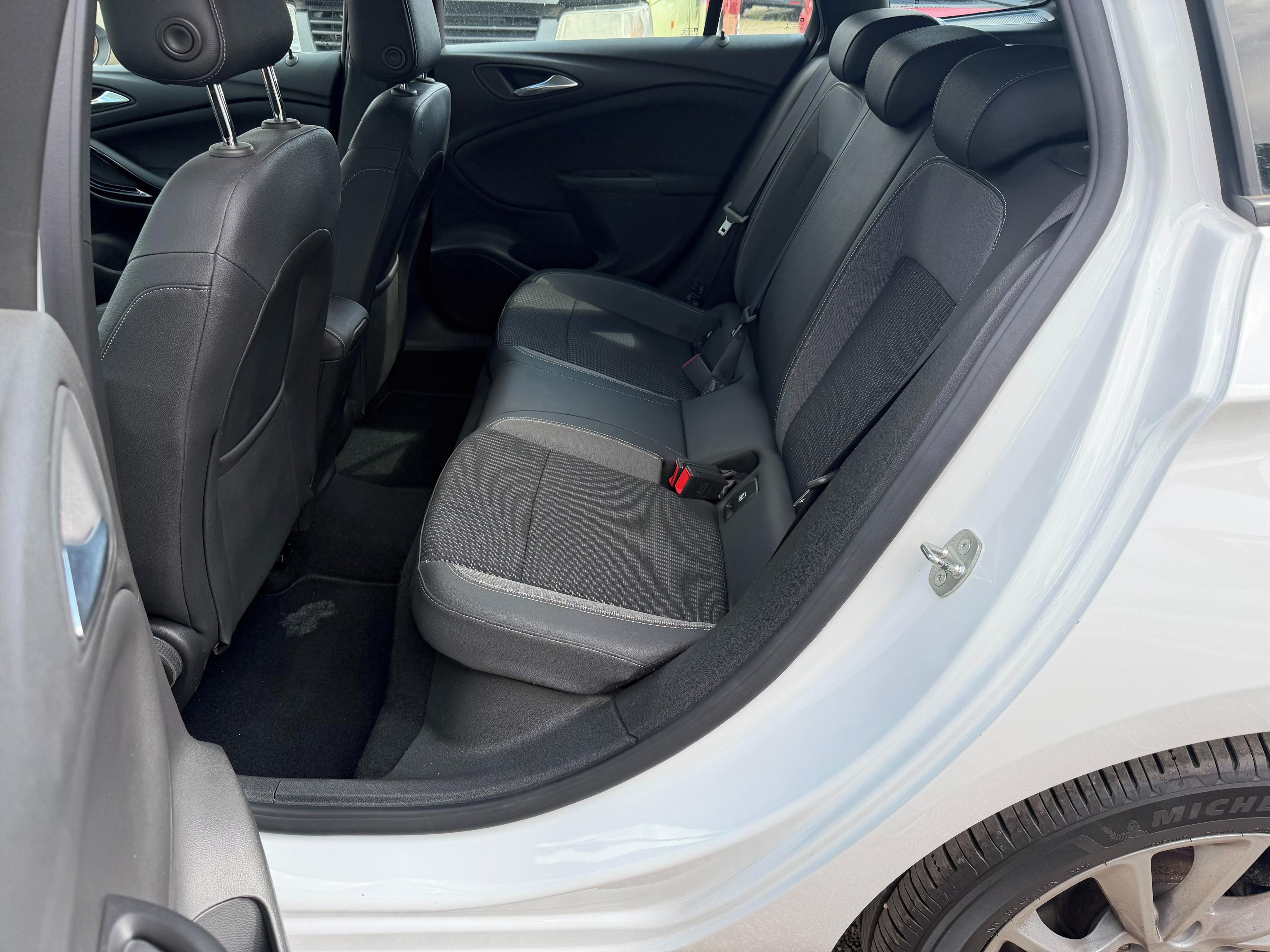 Opel Astra, 1.5CDTi Sports Tourer - fotka 6