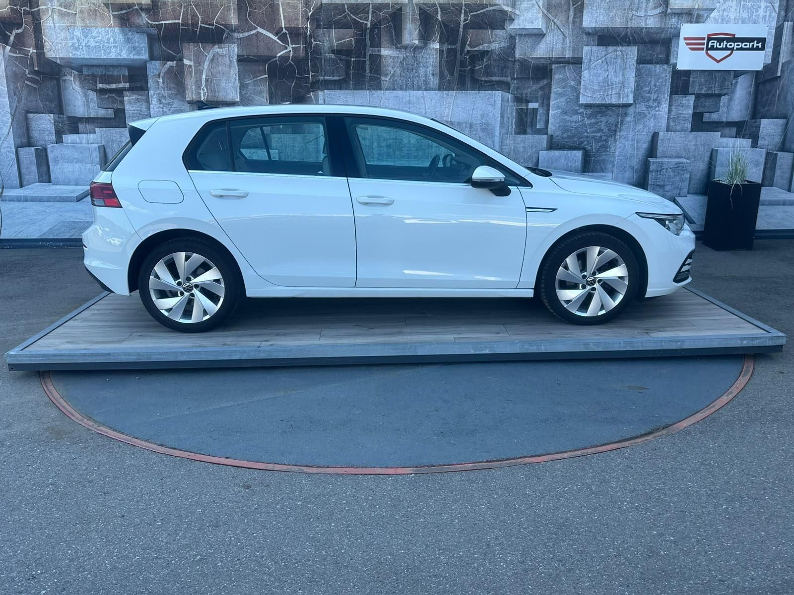 Volkswagen Golf, 2.0TDi, 110KW,STYLE,MATRIX,DPH - fotka 5
