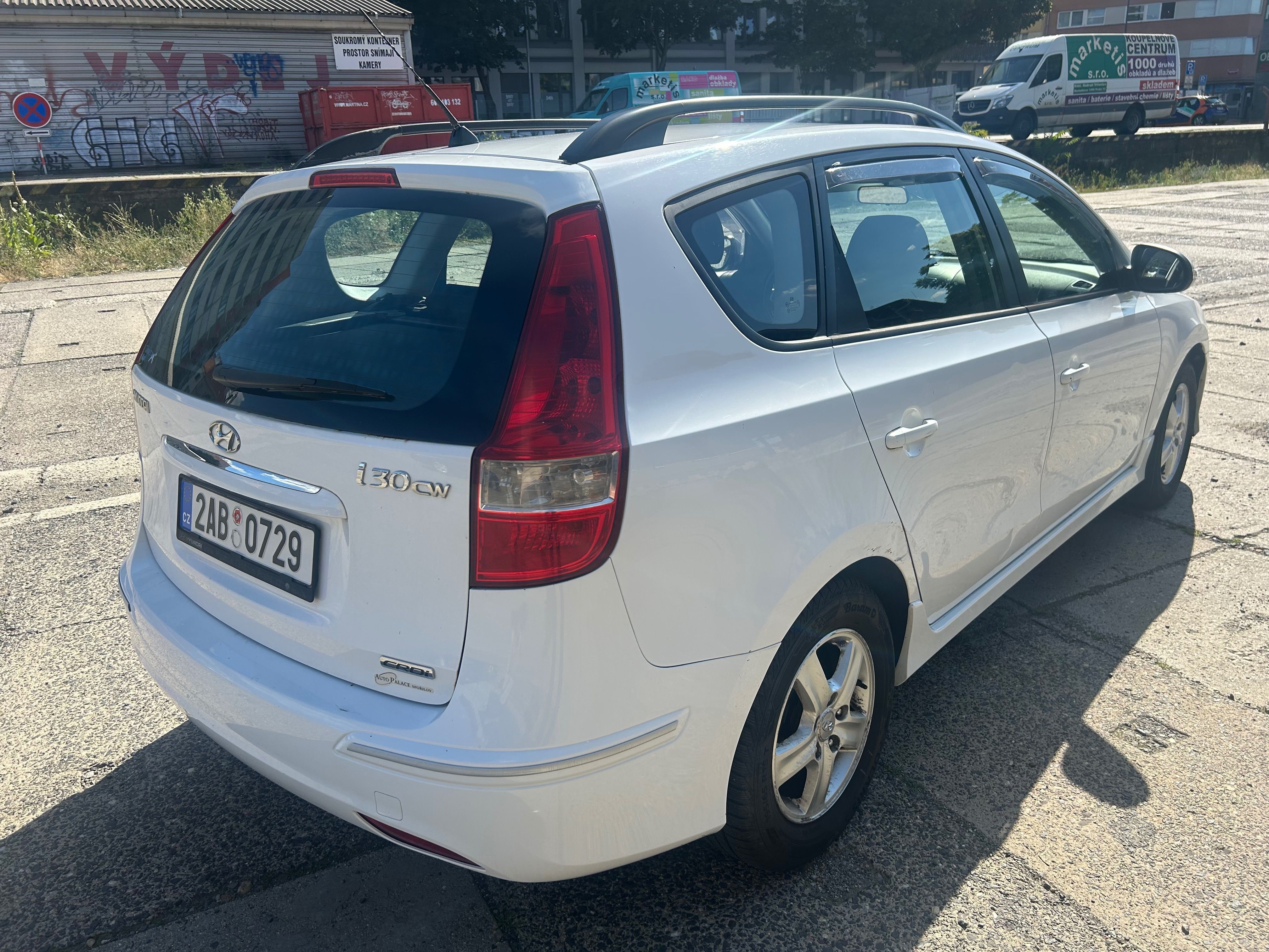 Hyundai i30, CW 1.6CRDi - fotka 4