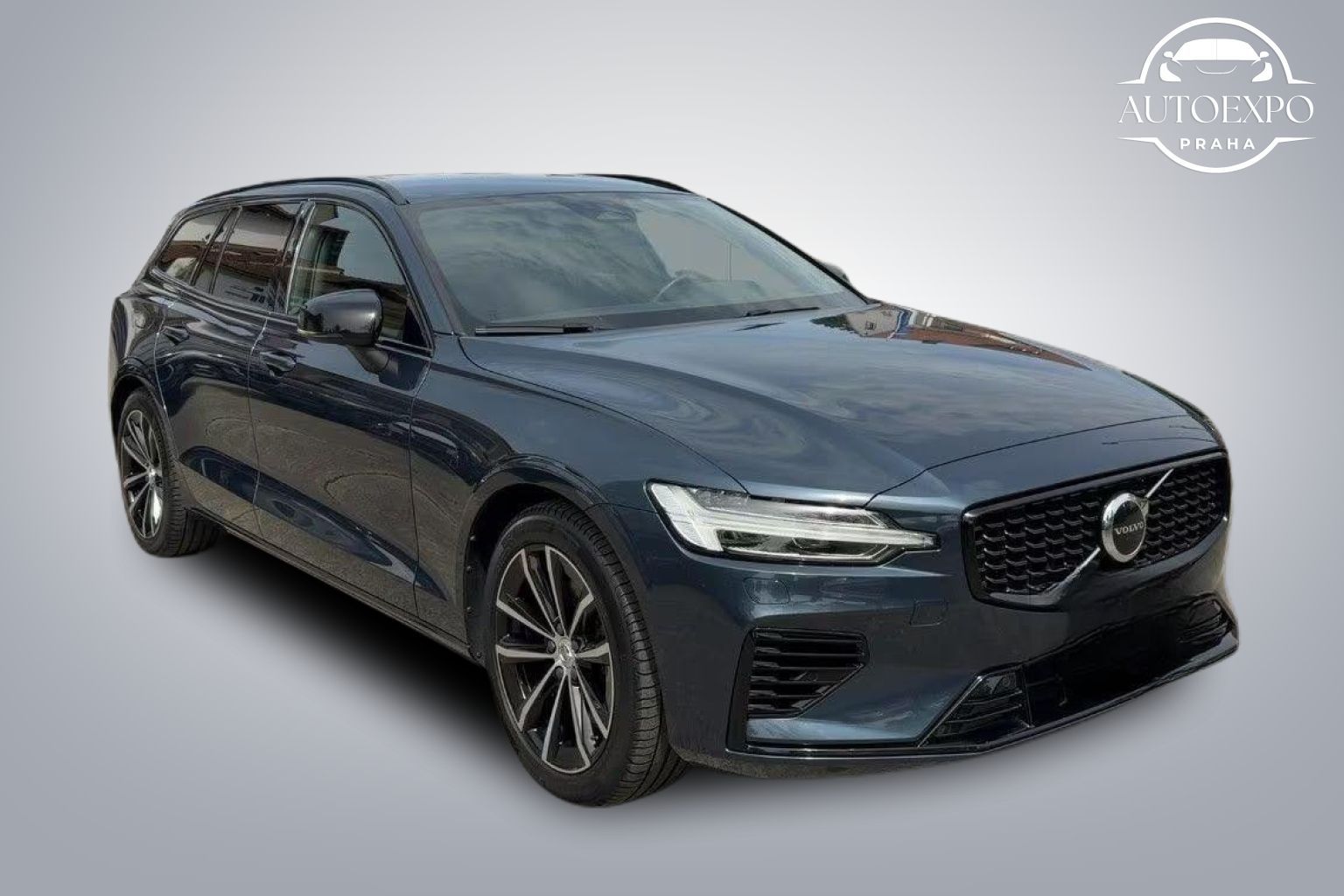 Volvo V60, T6 Allrad | Hybrid PHEV Plus - fotka 2