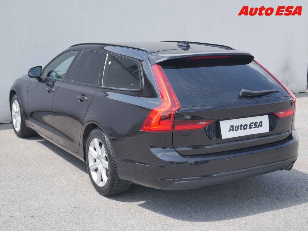 Volvo V90, 2.0 D,Momentum - fotka 6