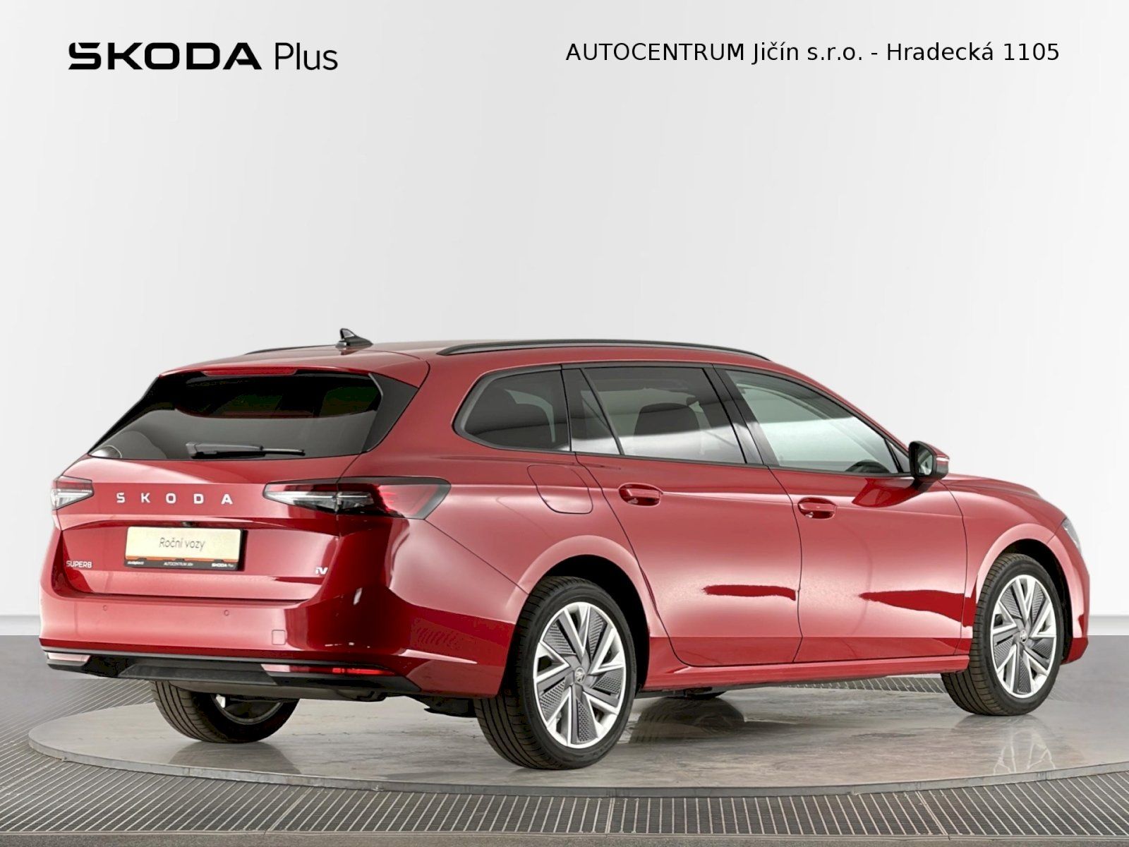 Škoda Superb, Combi iV DSG 1.5TSI 150kW Sele - fotka 2