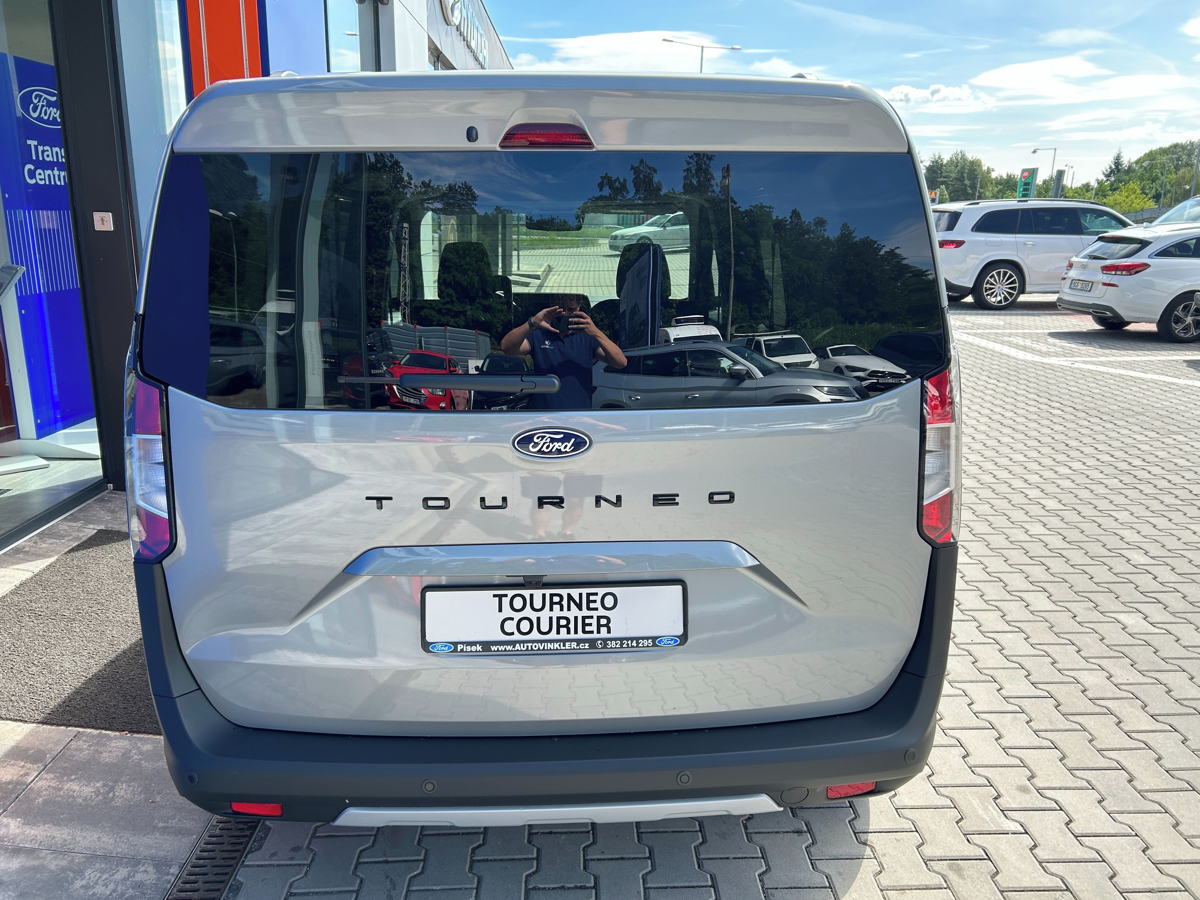 Ford Tourneo Courier, 1.0 EcoBoost 92 kW Active L1 - fotka 5