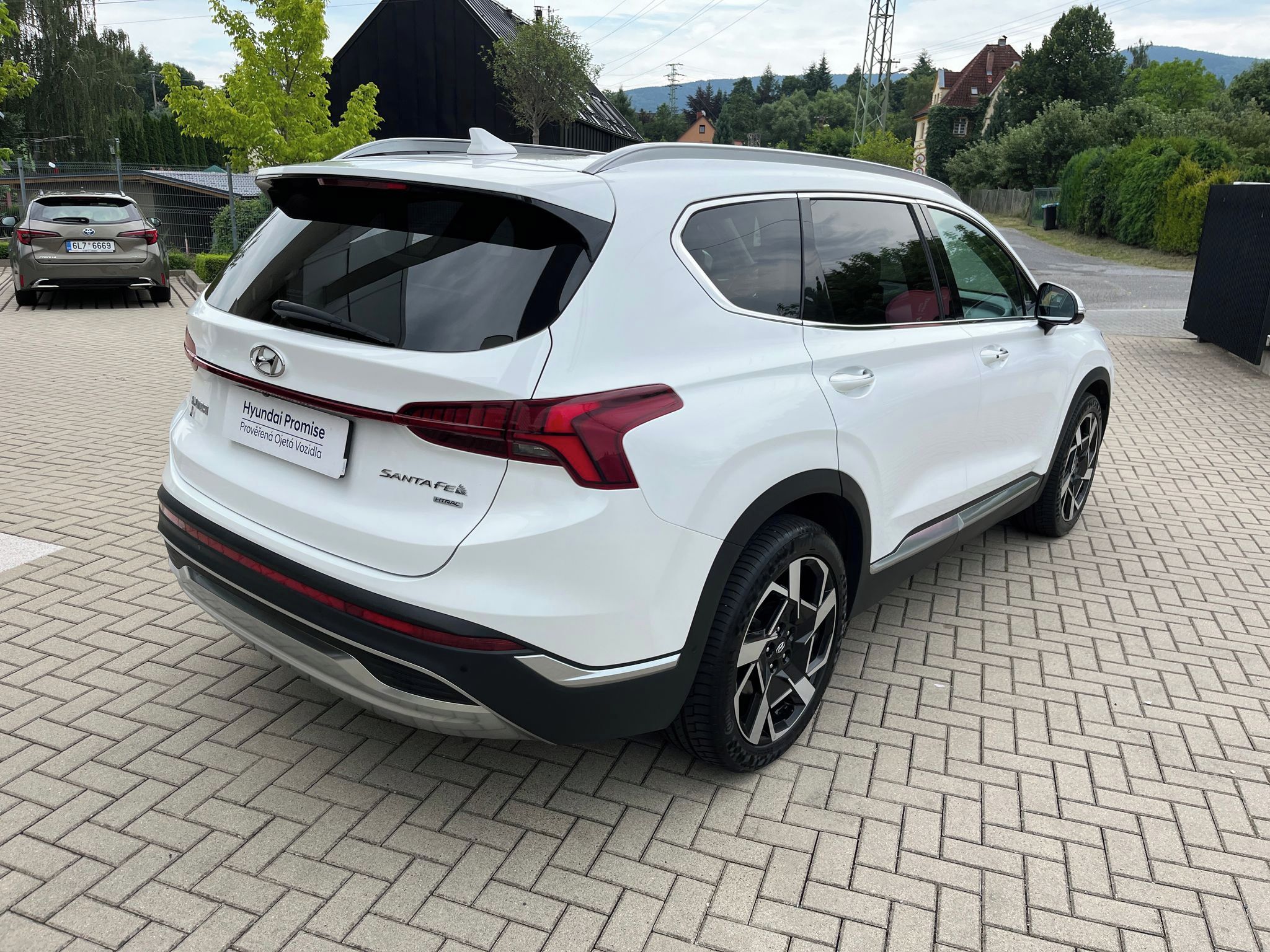 Hyundai Santa Fe, 2.2 CRDi 4x4 Style Premium 8AT - fotka 6