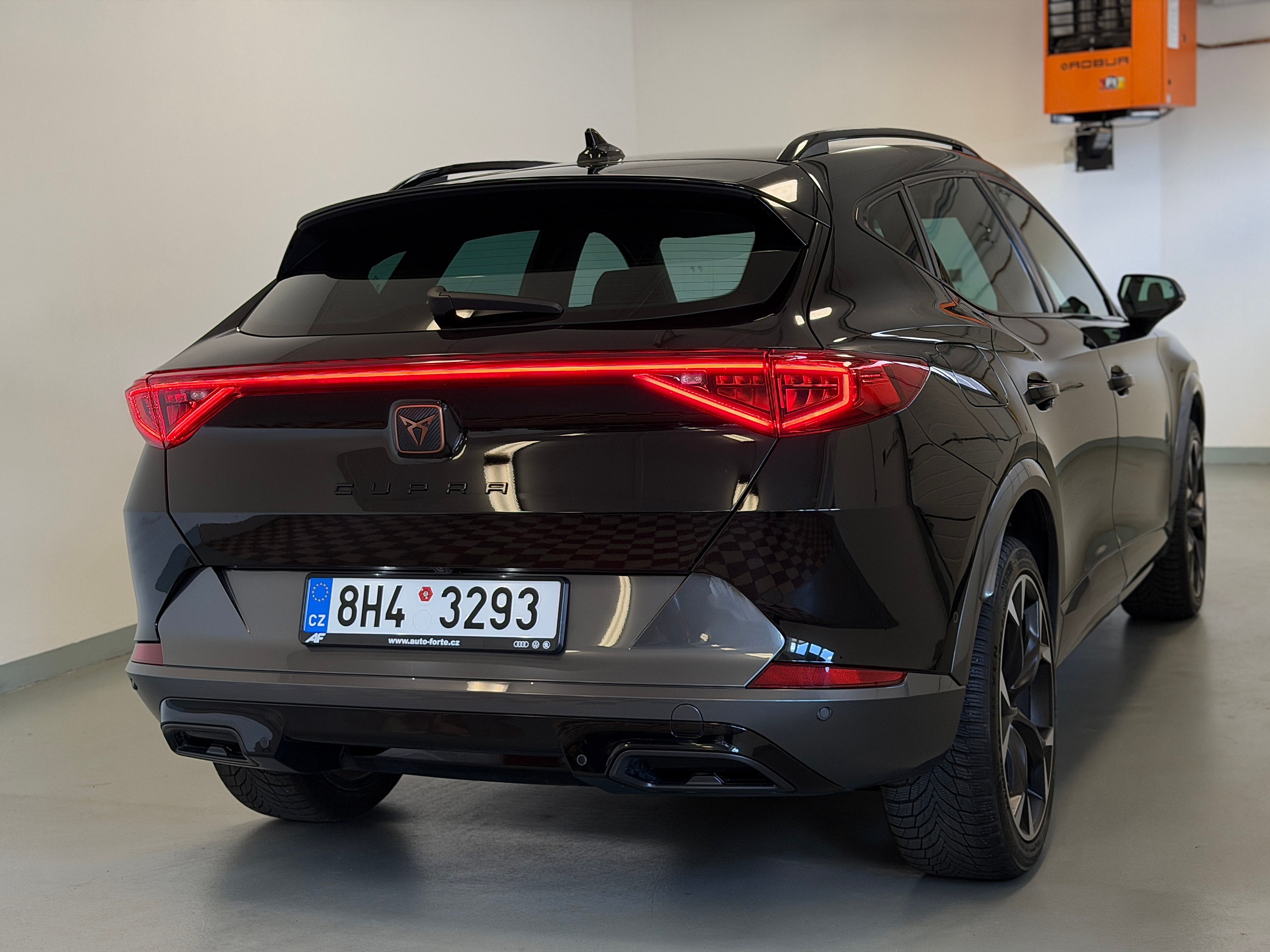Cupra Formentor, 2,0 TSI DSG 140KW 4x4 čr.1 Maj - fotka 5