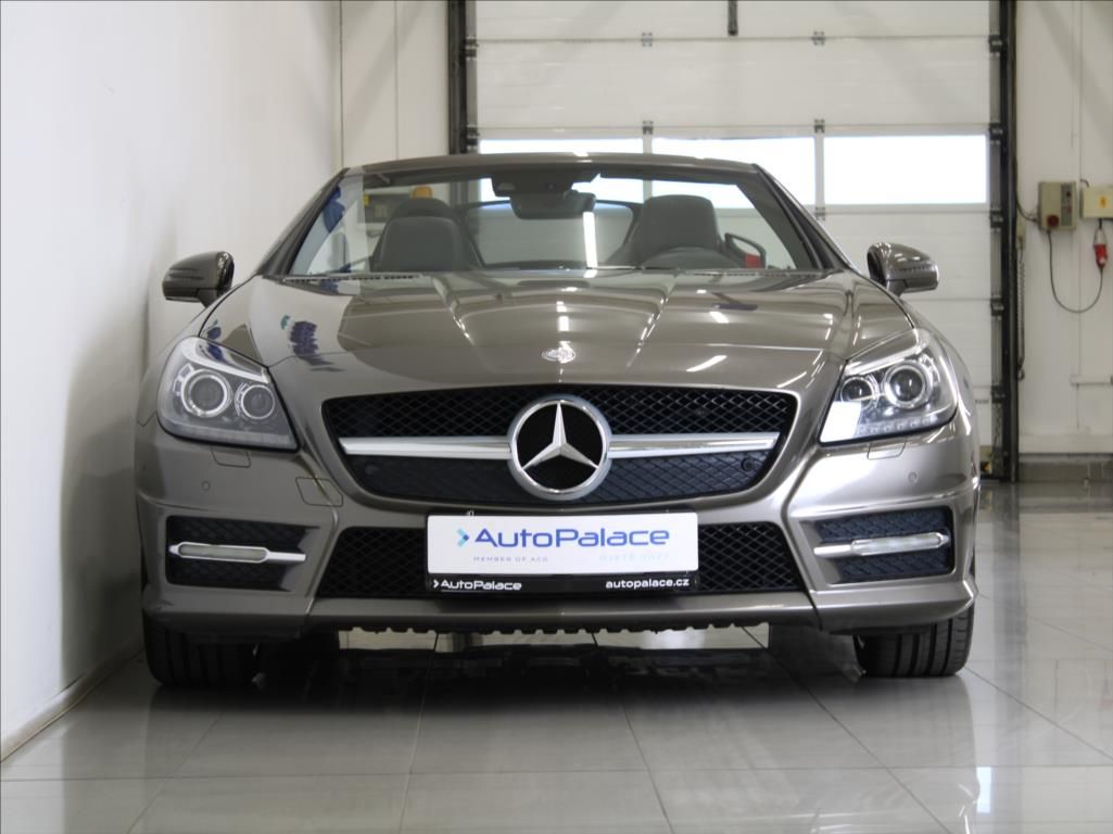 Mercedes-Benz SLK, 1,8 250 AMG + Brabus 2.maj.ČR - fotka 2