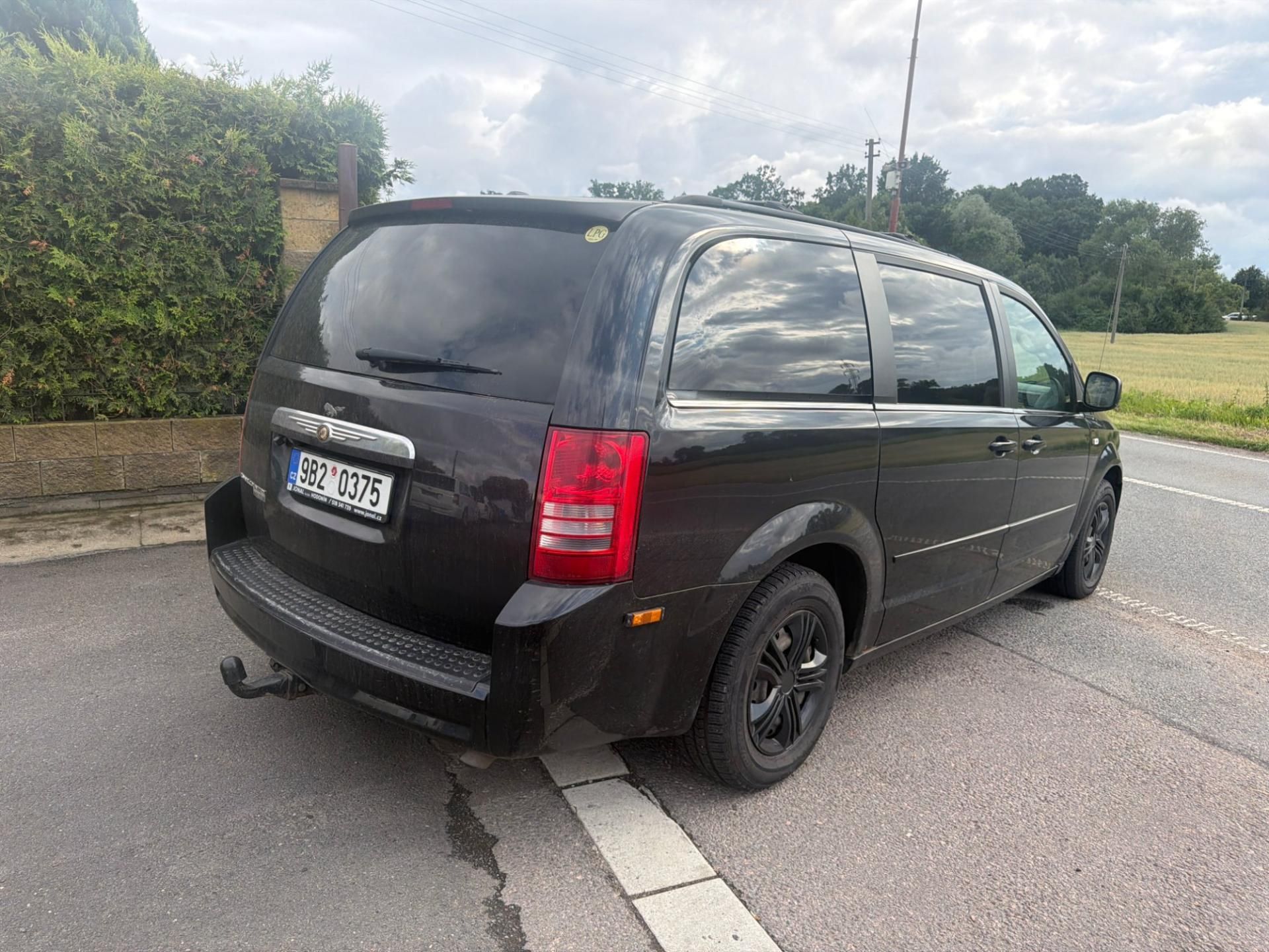 Chrysler Town & Country, 3,8V6 SwivelGo Limit 2007 - fotka 4