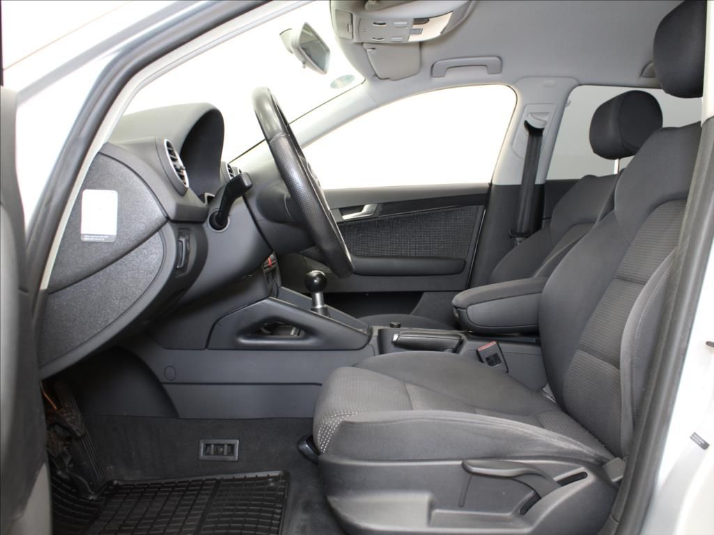 Audi A3, 2,0 TDi 103kW Nové STK 2xkola - fotka 6