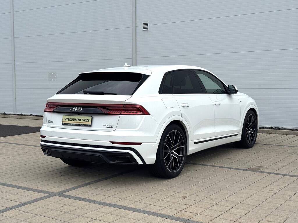 Audi Q8, S-line 3.0 TDI 210 kW - fotka 5