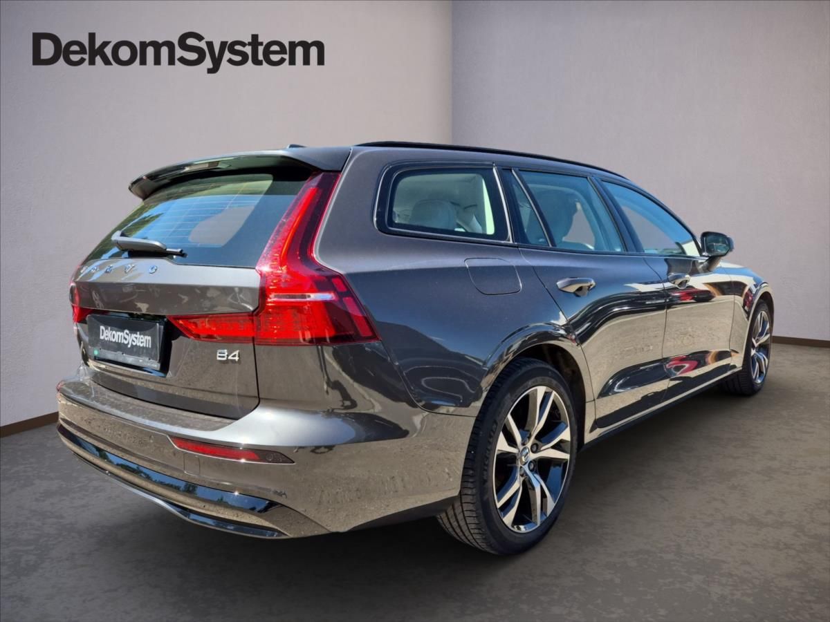 Volvo V60, 2,0 B4 Plus Dark benzin - fotka 3