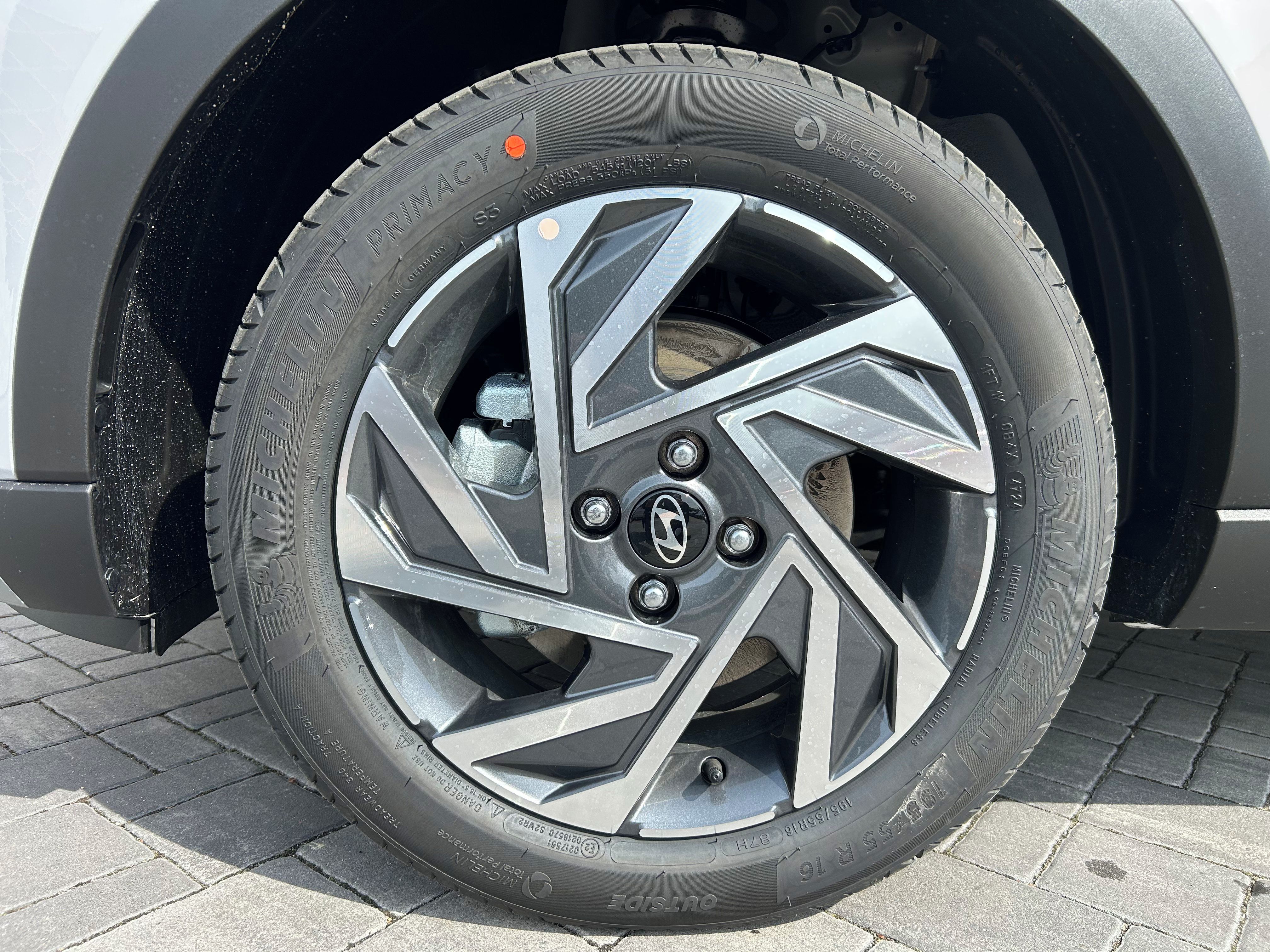 Hyundai Bayon, 1.0 T-GDi DCT GO Plus! - fotka 4