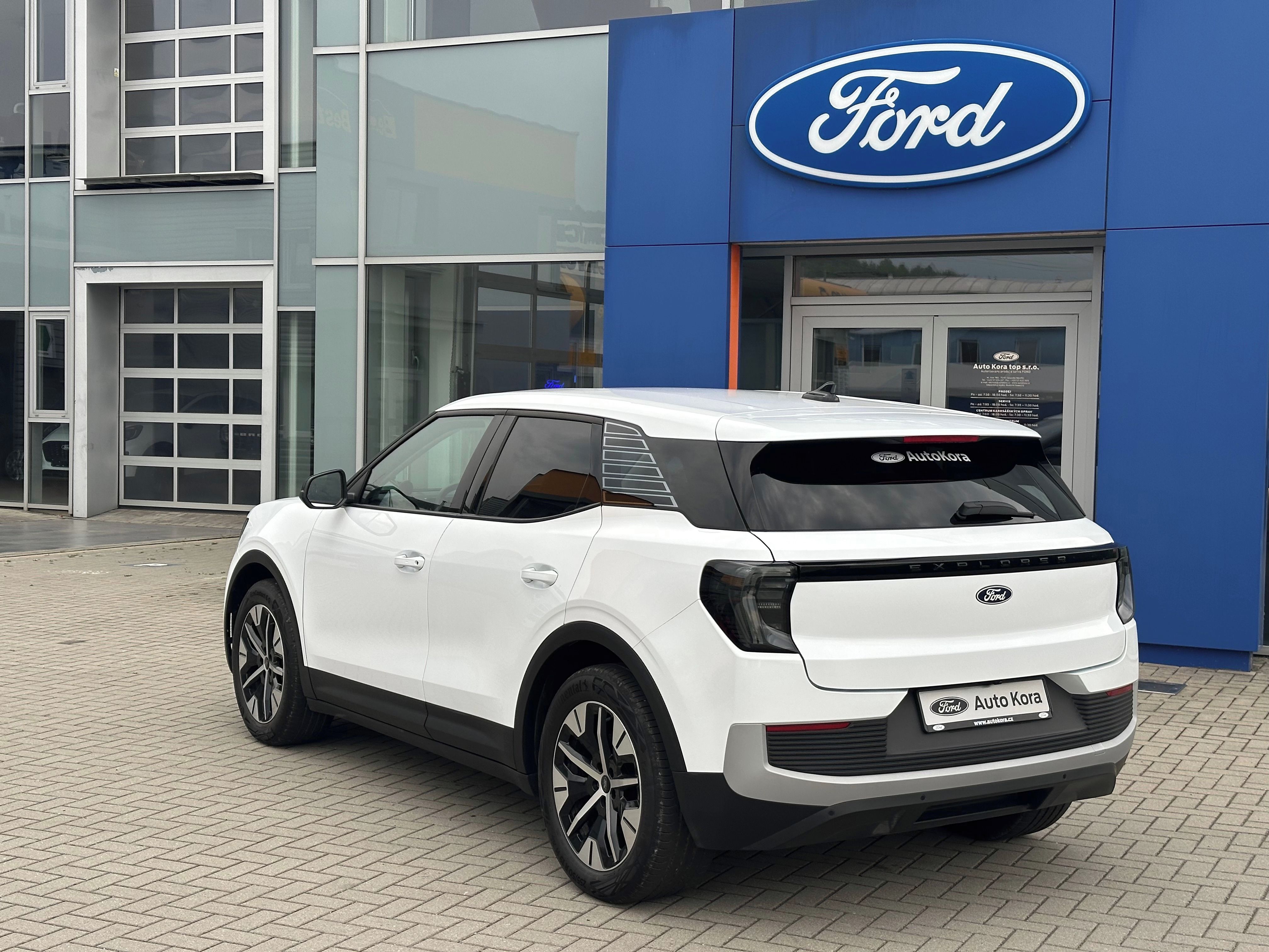 Ford Explorer, EL 77kWh 2025 ČR Dealer FORD - fotka 2