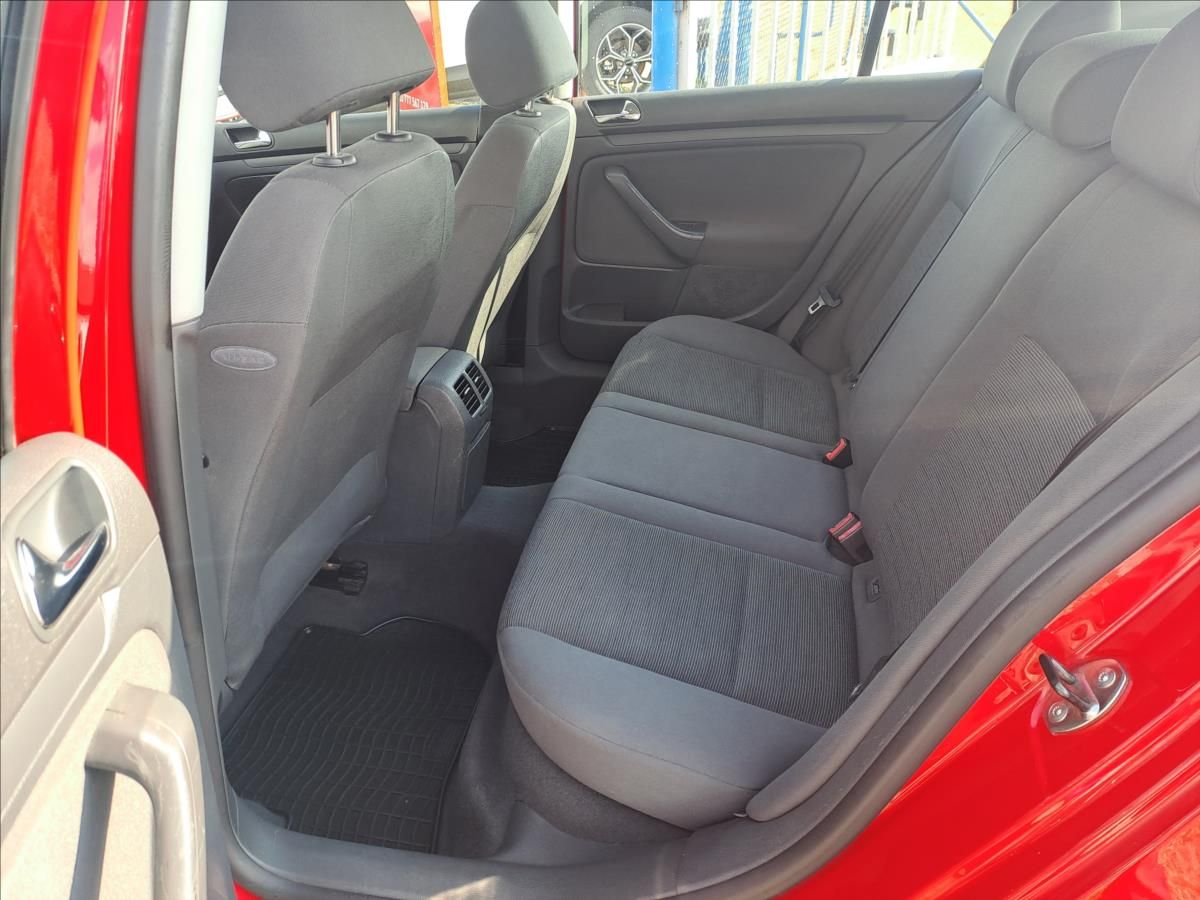 Volkswagen Golf, 1,9 TDI 4 MOTION - fotka 6