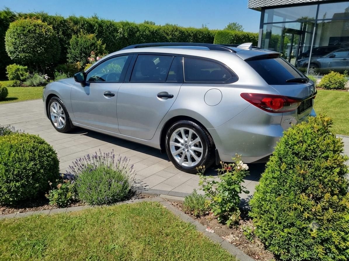 Mazda 6, 2.0 benzin 121kw - fotka 3