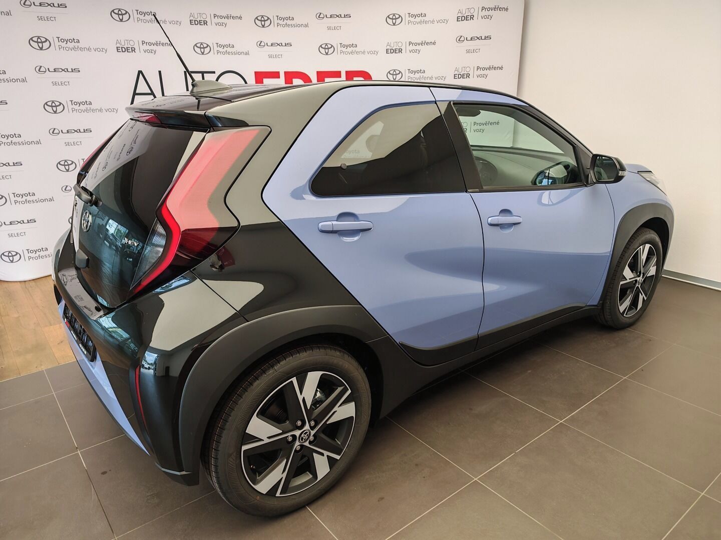 Toyota Aygo, 1.5 HEV - fotka 4