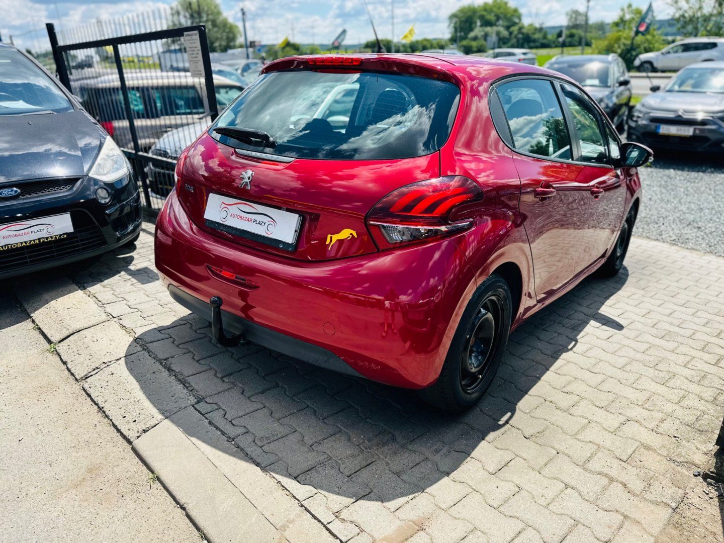 Peugeot 208, 1.2i APP, PureTech 100%KM - fotka 6