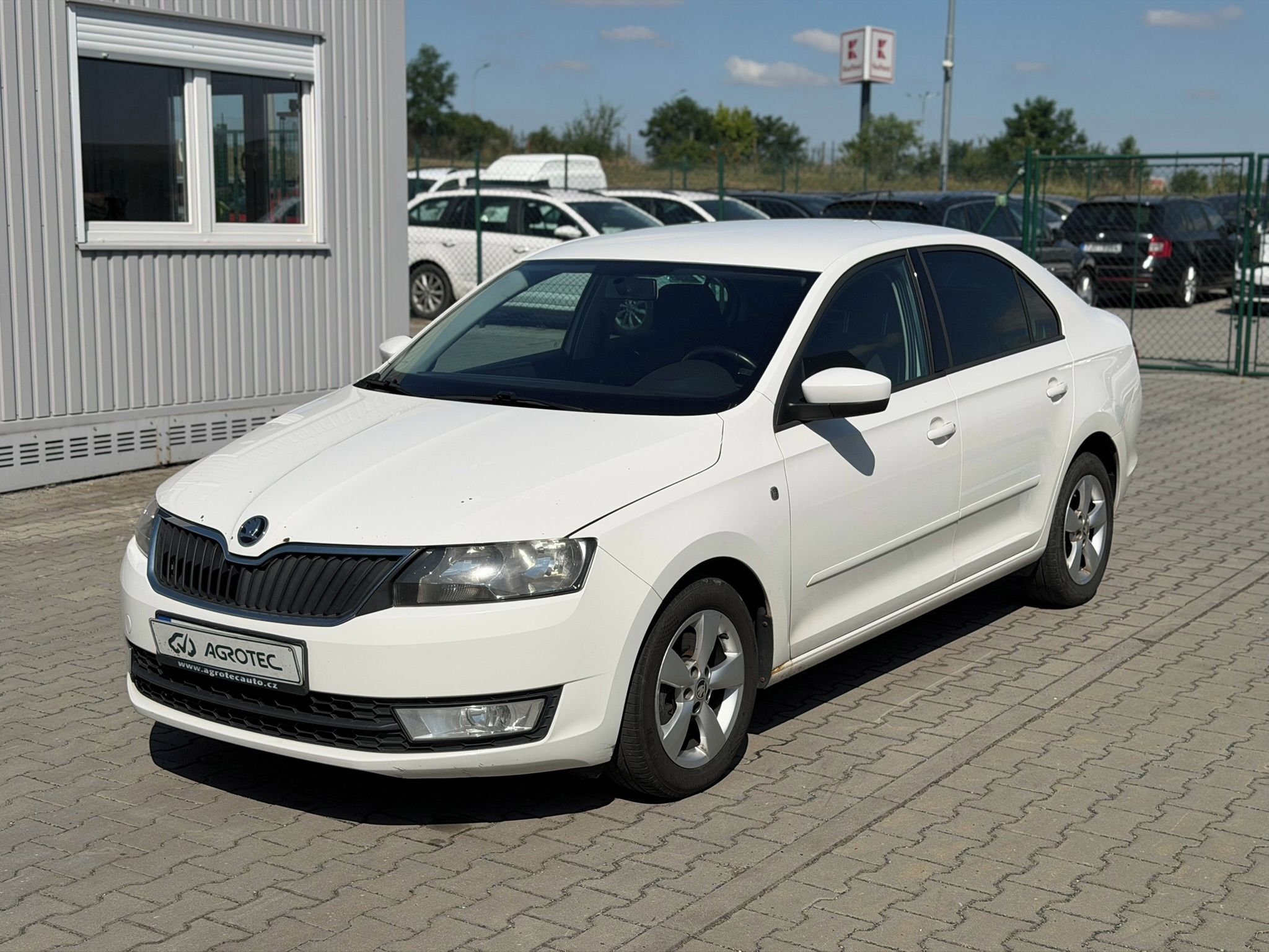 Škoda Rapid, 1.6 TDI 77 kW Ambition Fresh - fotka 3