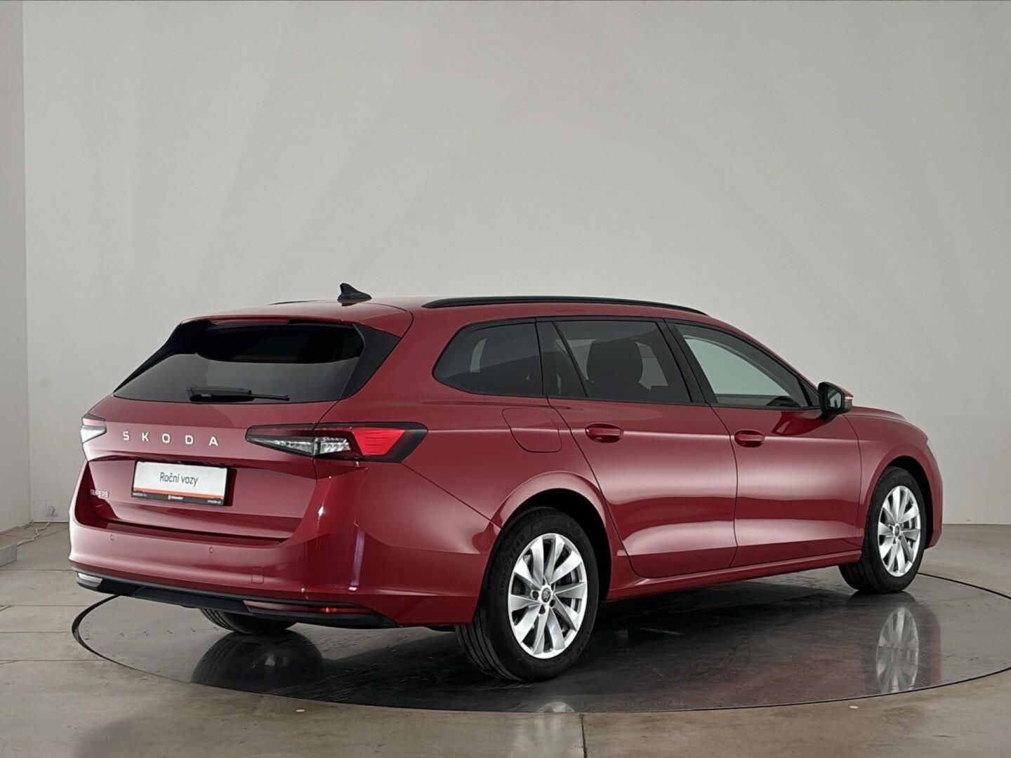 Škoda Superb, 1.5 TSI / 110 kW Selection DSG - fotka 2