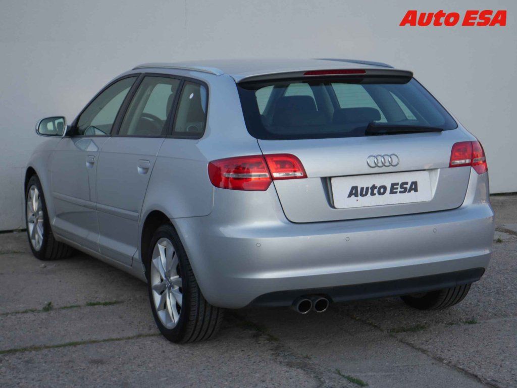 Audi A3, 2.0 TDi Sportback - fotka 4
