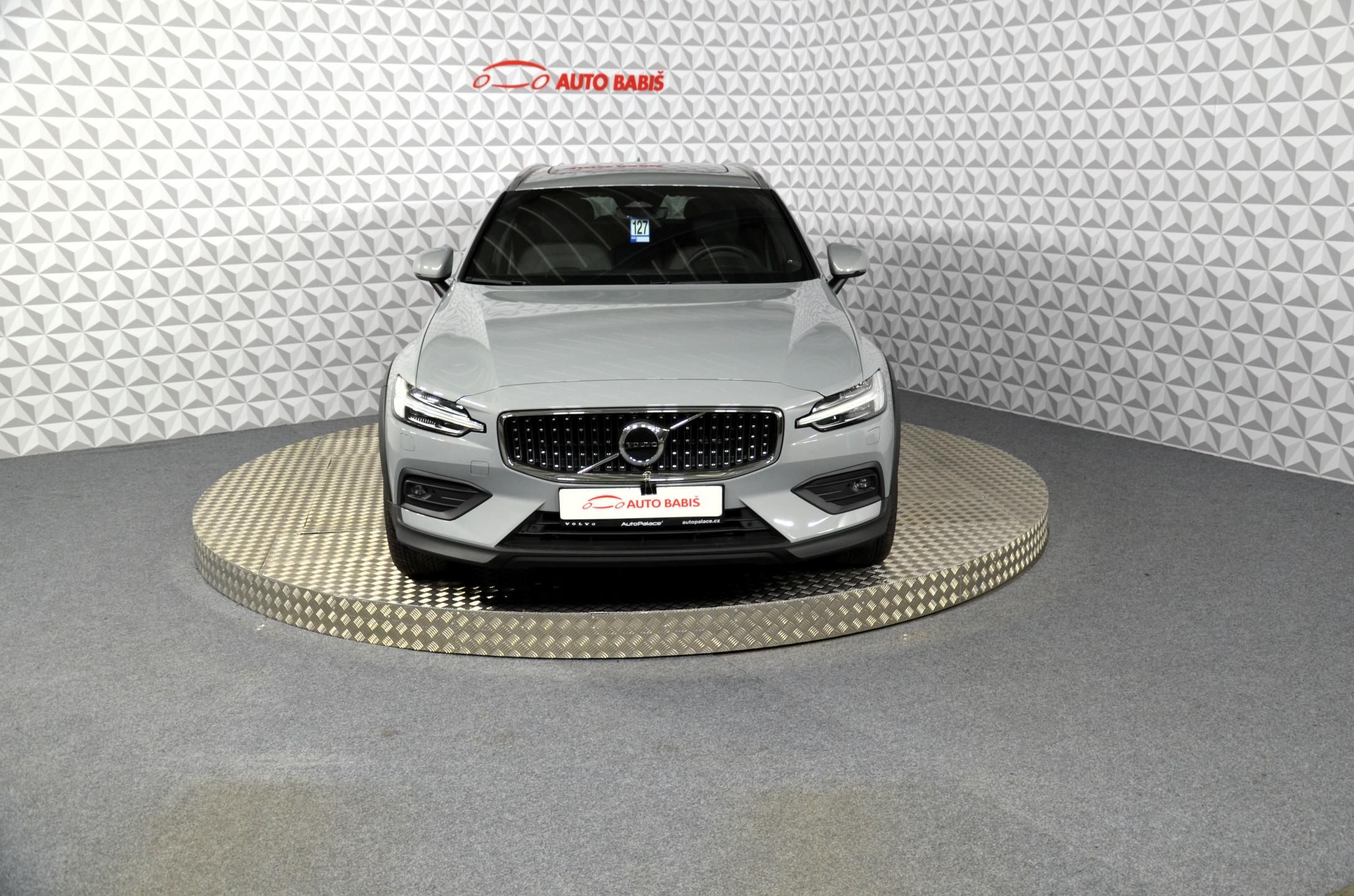Volvo V60, CC B5 Ultimate AWD AT - fotka 2
