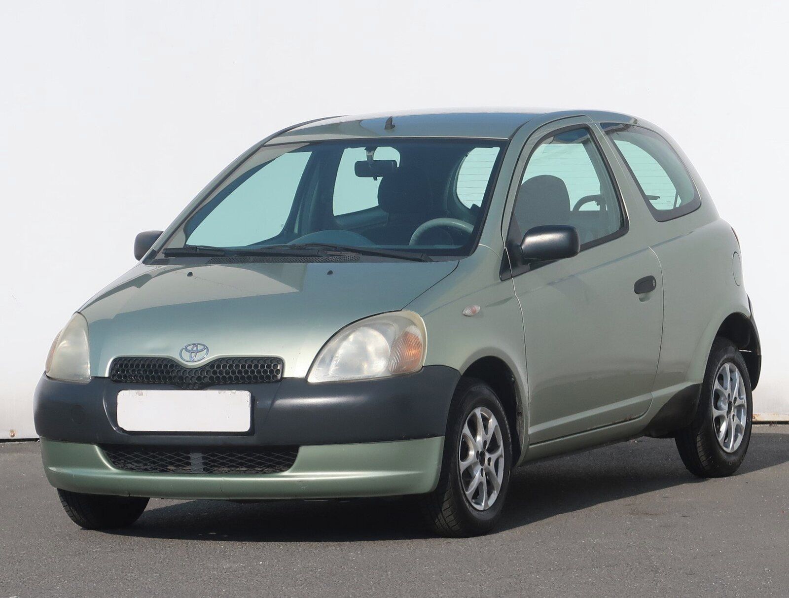 Toyota Yaris, 1.3, po STK, oblíbený vůz - fotka 2