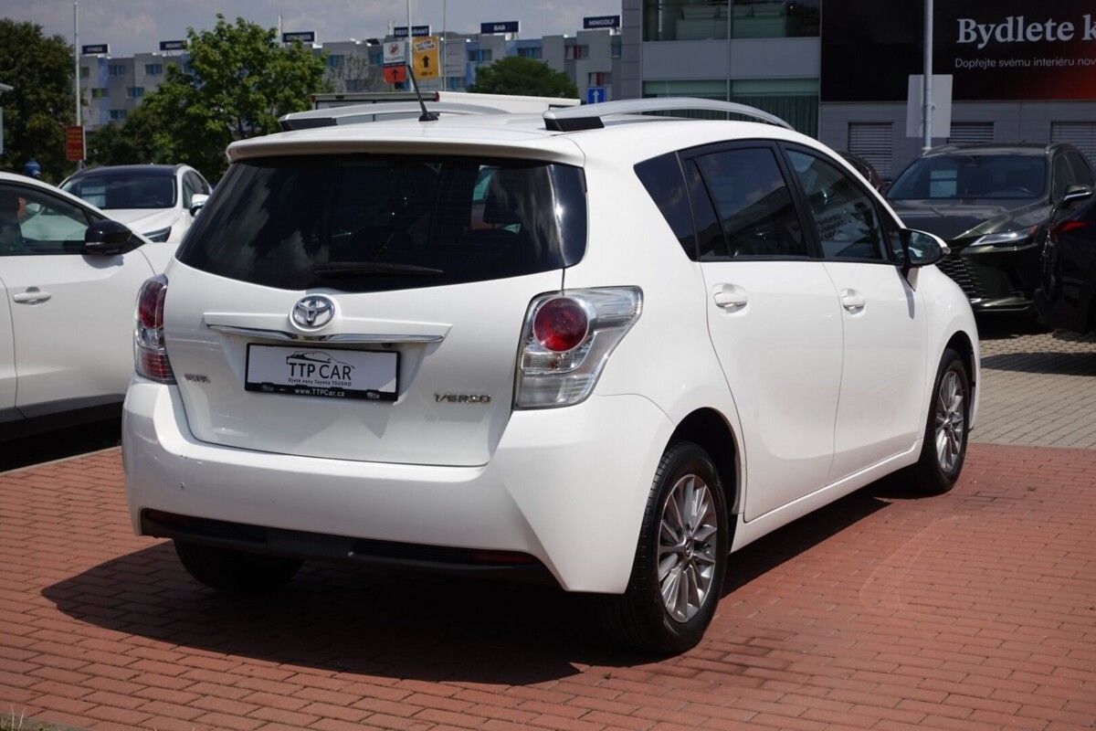 Toyota Verso, 1,8VVTi 108kW Active Trend - fotka 4