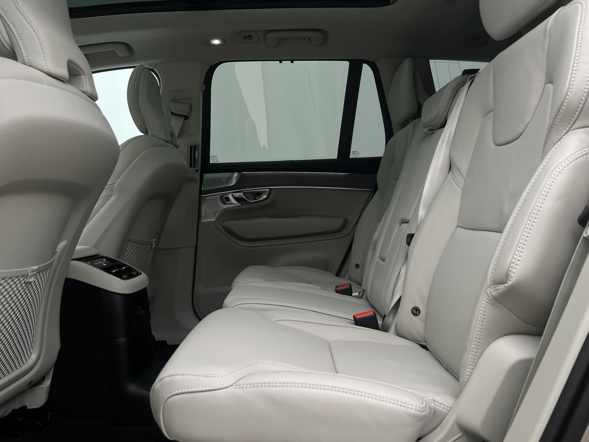 Volvo XC90, T8 AWD RECHARGE ULTRA BRIGHT - fotka 5