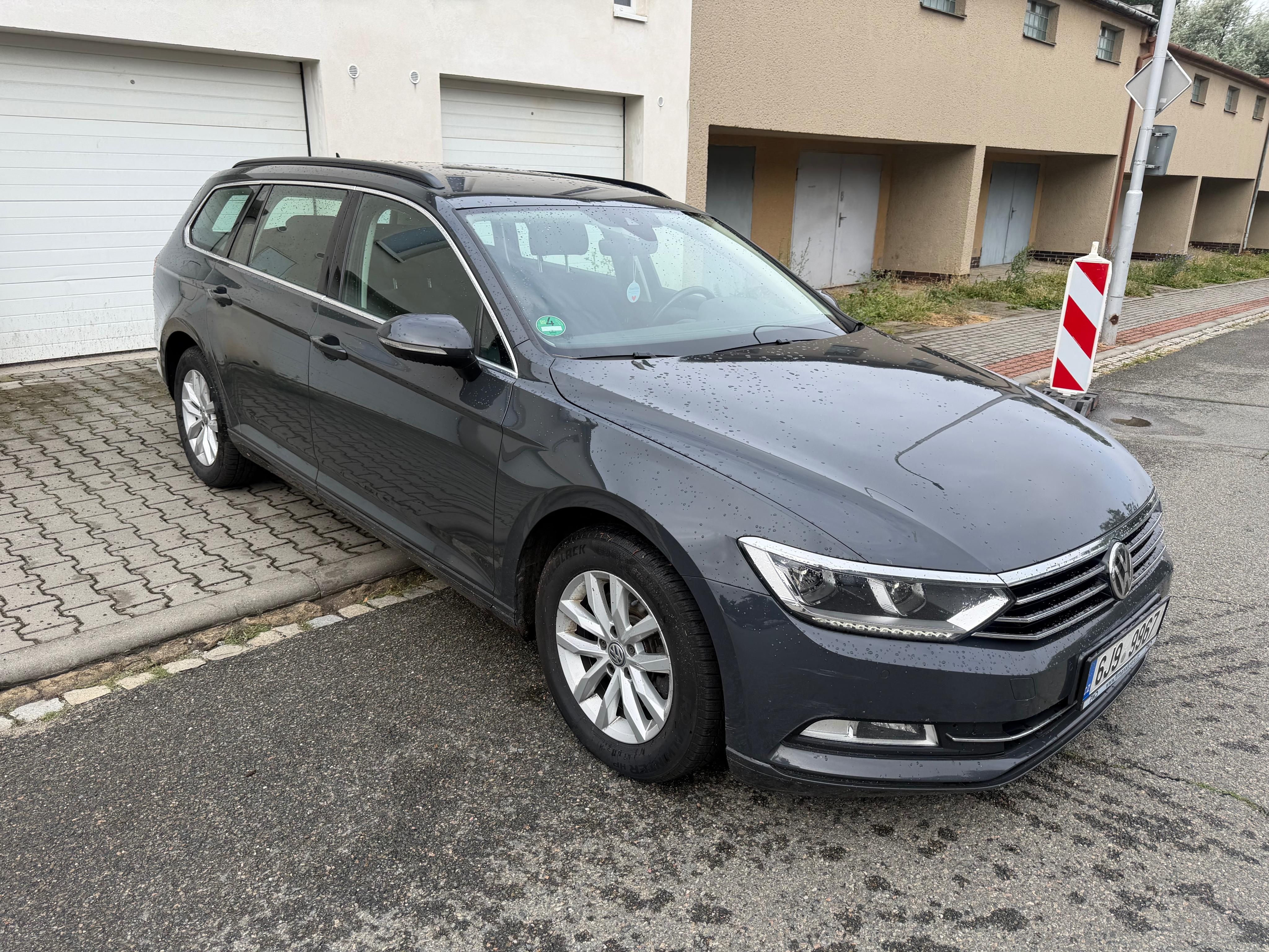 Volkswagen Passat, 2.0tdi, 110kw, tazne - fotka 4