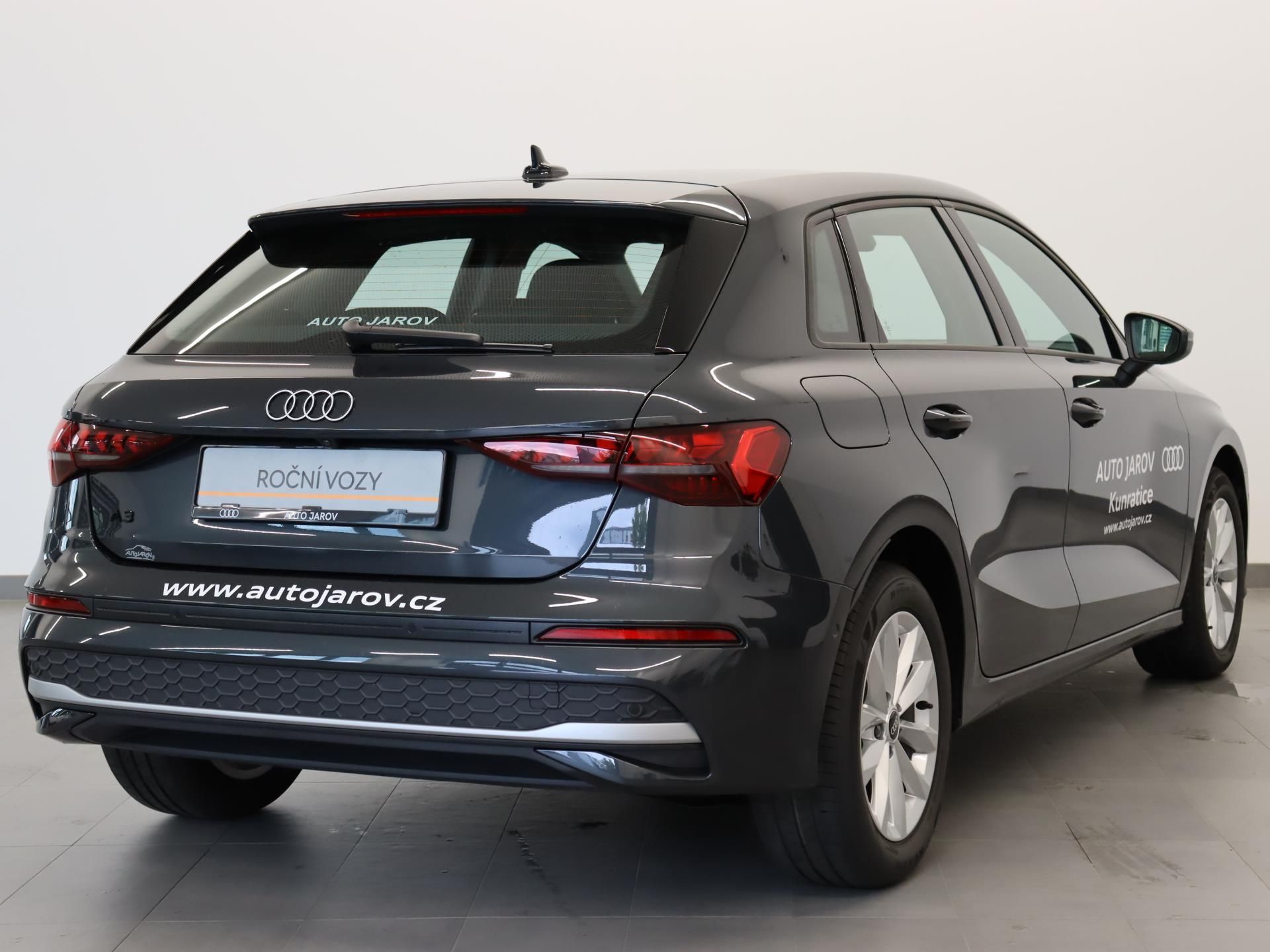 Audi A3, Spb 35 TFSI Stronic - fotka 2