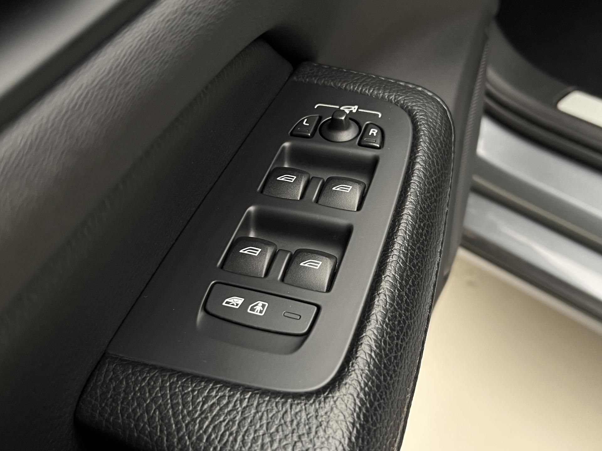 Volvo V60, T6 AWD RECHARGE INSCRIPTION - fotka 6