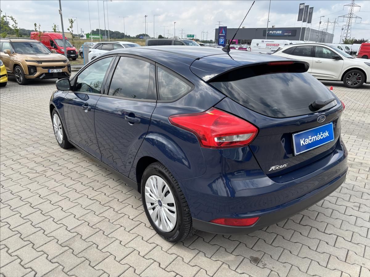 Ford Focus, 1,6 Trend 1.6 Duratec Ti-VCT - fotka 3