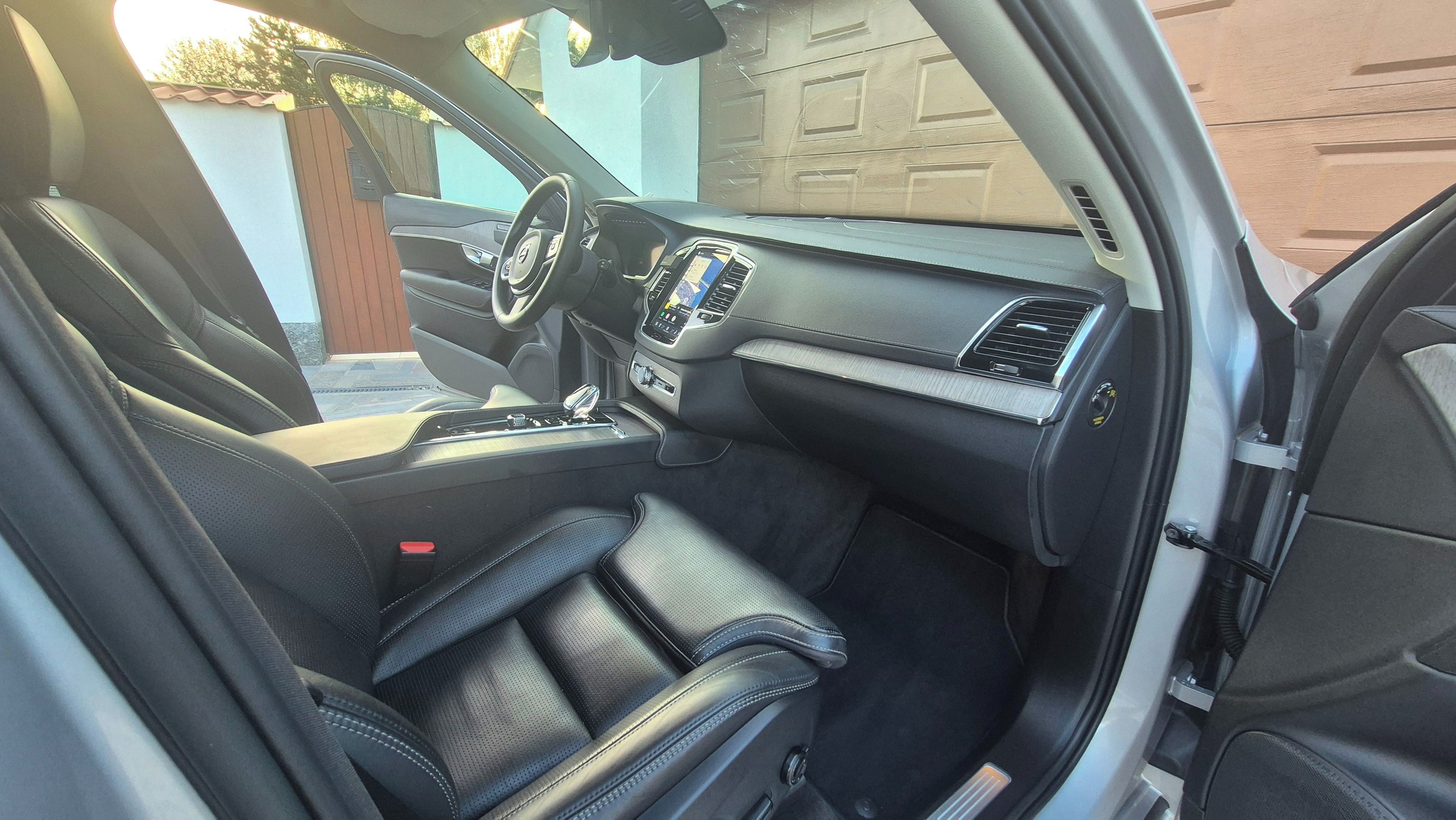 Volvo XC90, B5 AWD PLUS BRIGHT - fotka 3
