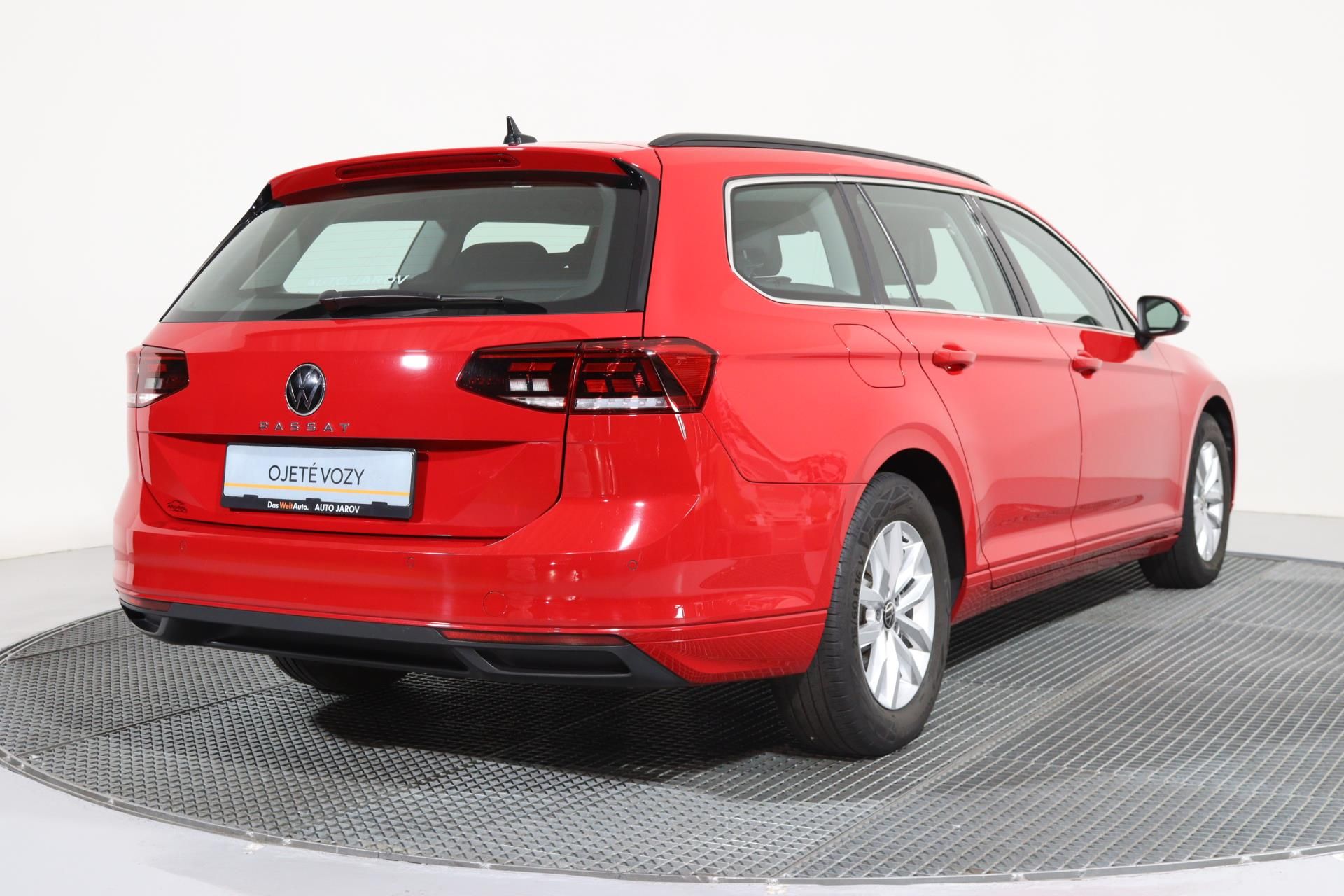 Volkswagen Passat, VARIANT Business 2,0 TDI DSG/ - fotka 2