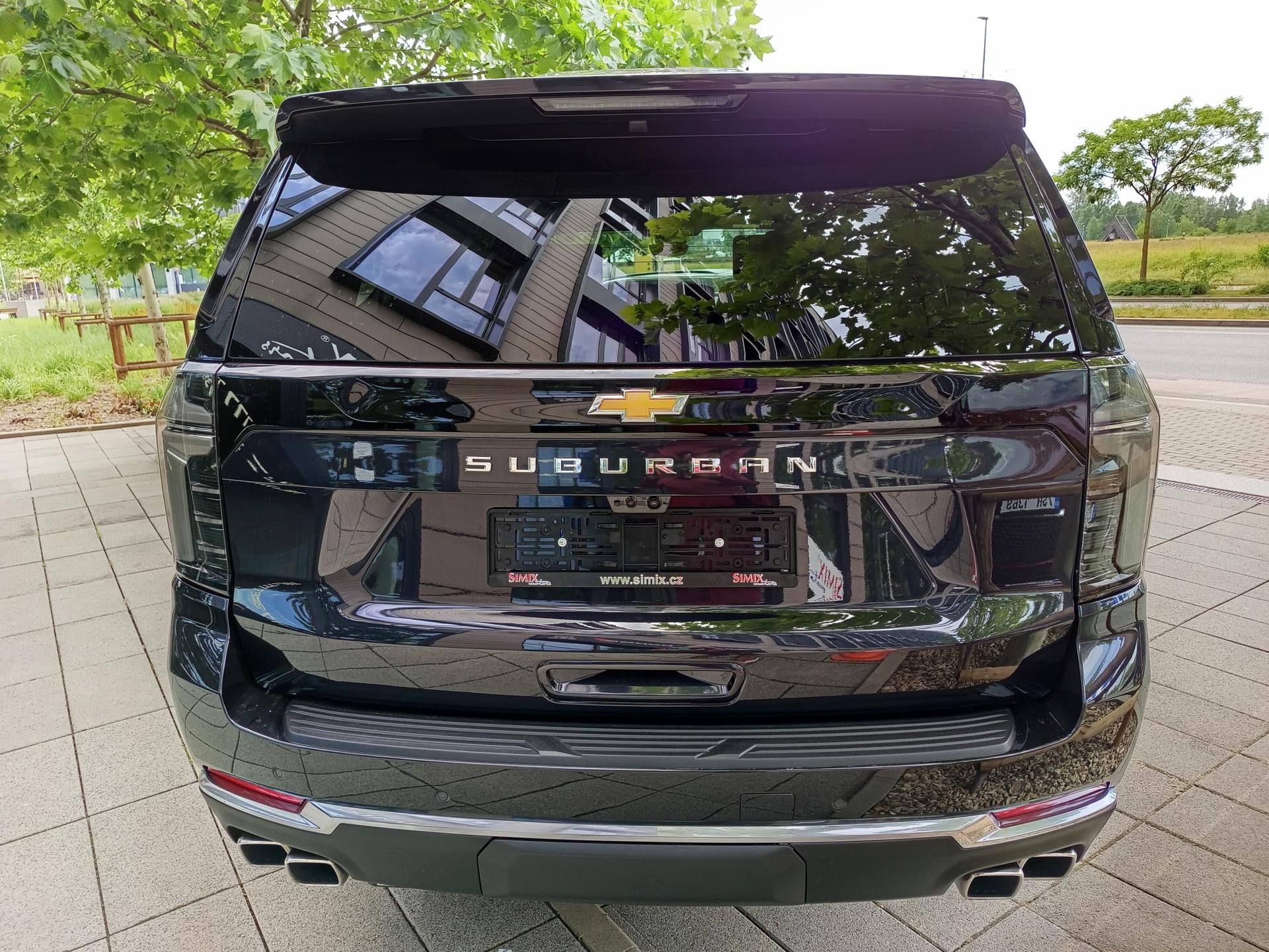 Chevrolet Suburban, High Country 2026,AWD,kola 24" - fotka 4
