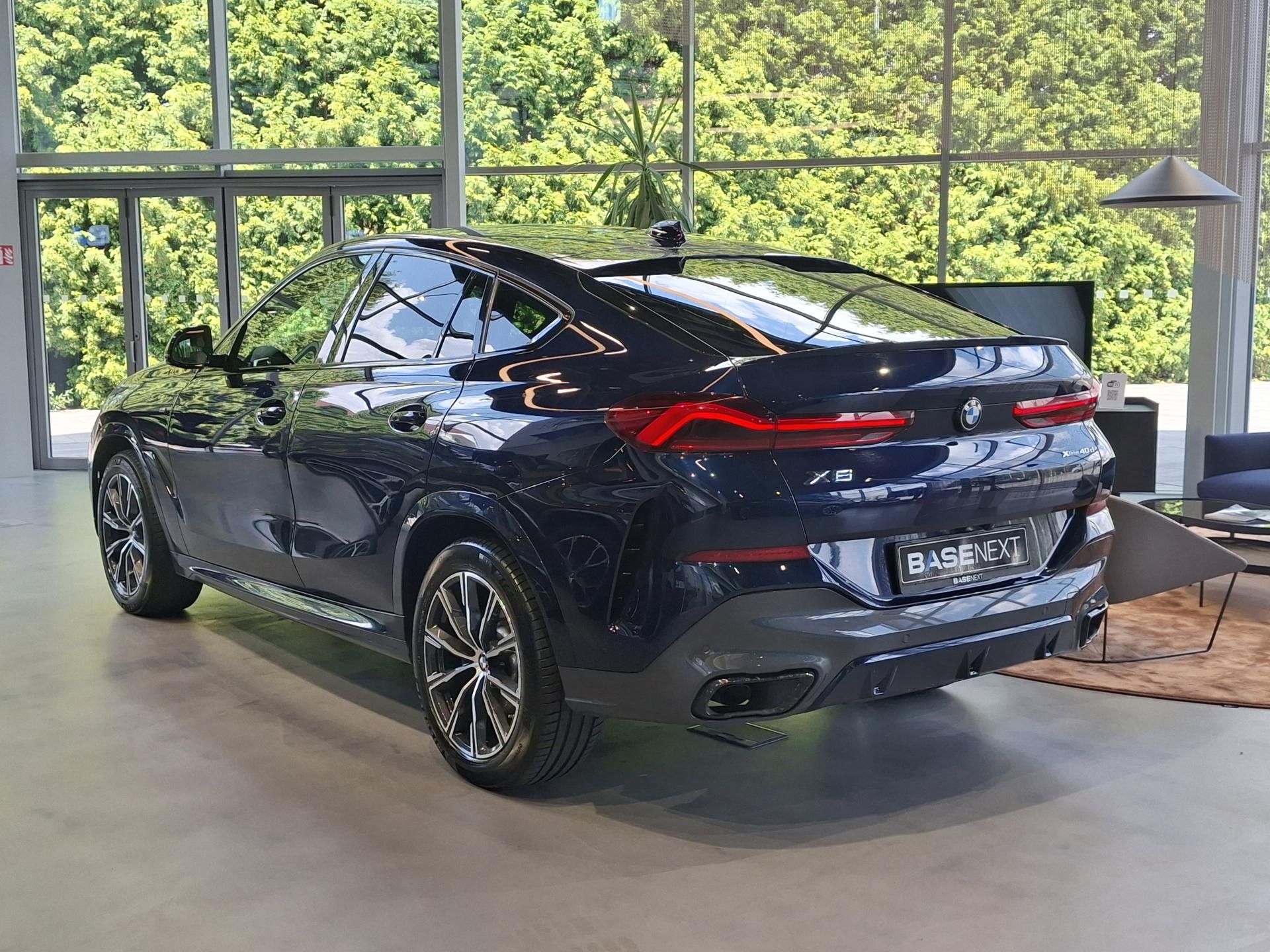 BMW X6, xDrive40d M-Sport - fotka 4