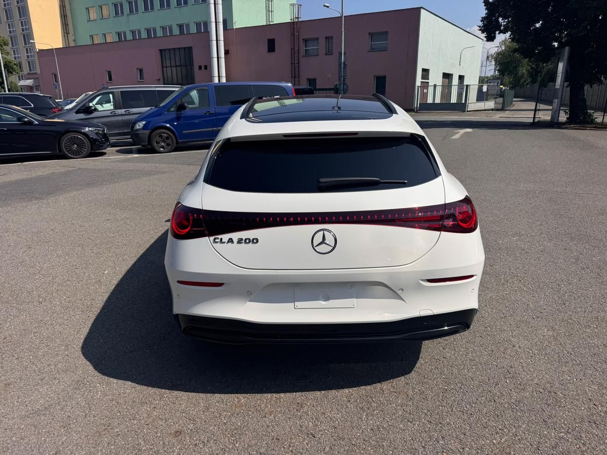 Mercedes-Benz CLA, 200 Shooting Brake - fotka 6