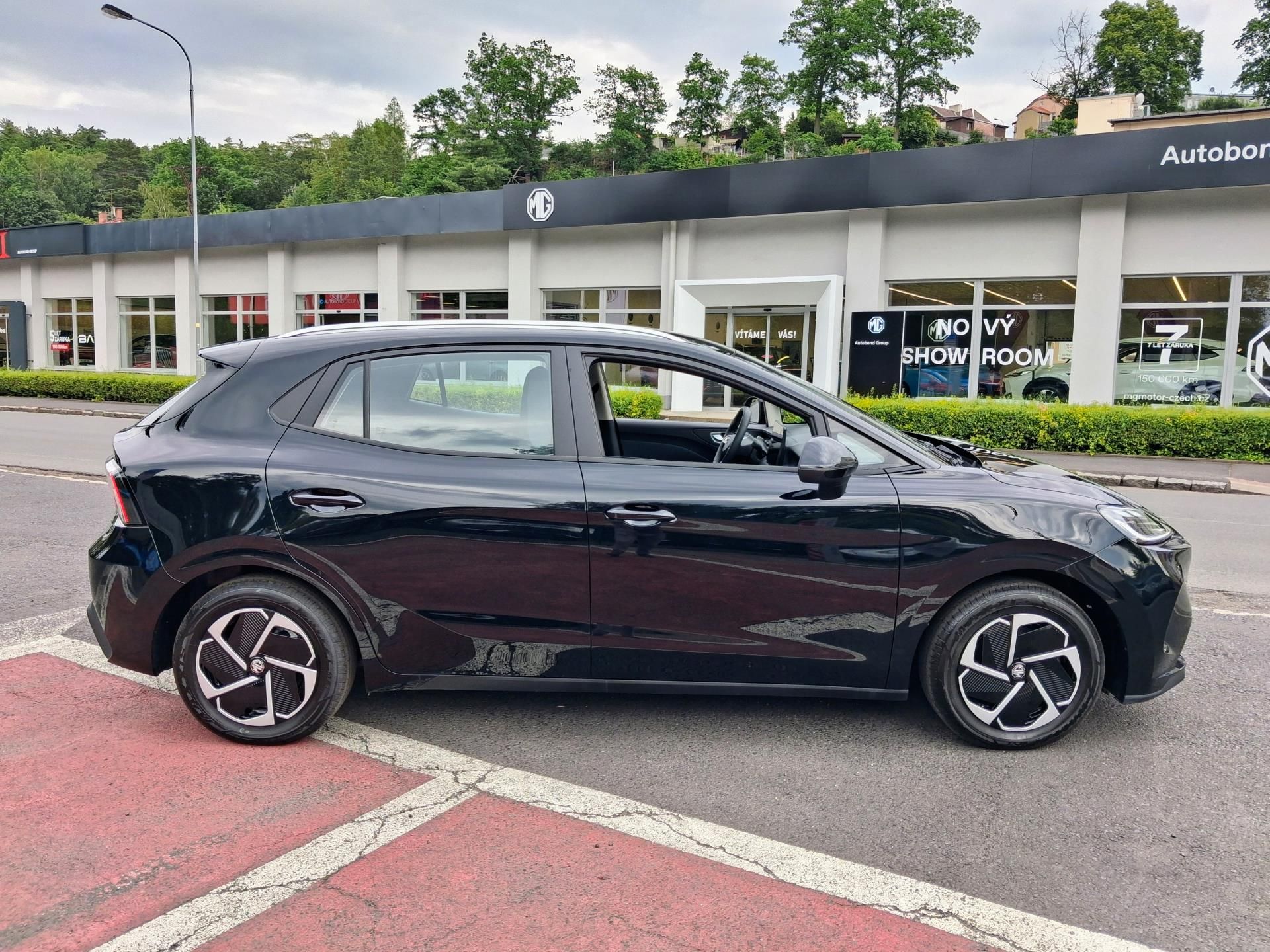 MG MG4, EV Urban EV 54kWh 118kW 1AT 4x - fotka 5