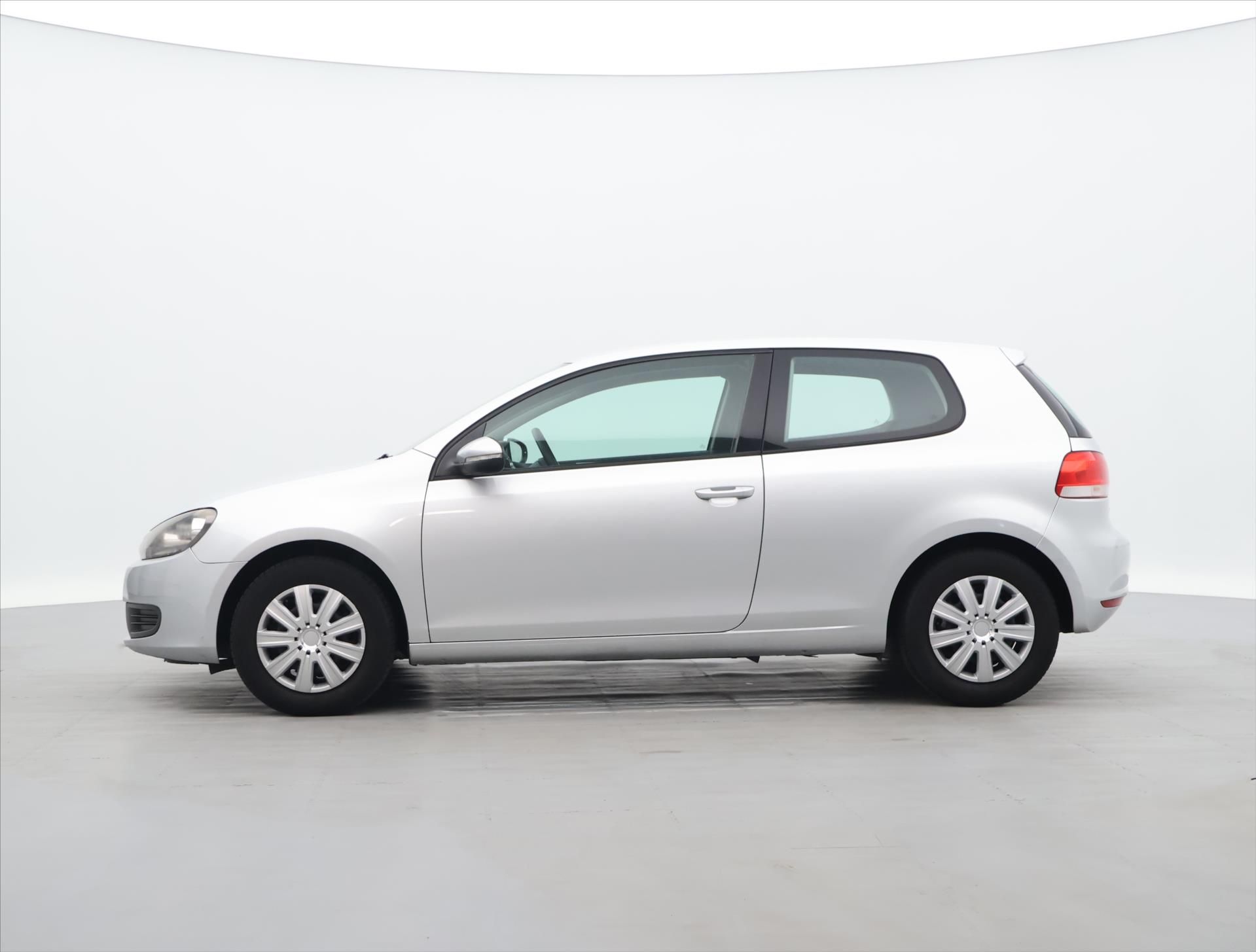 Volkswagen Golf, 1,4 16V 59kW Klima Trendline - fotka 4
