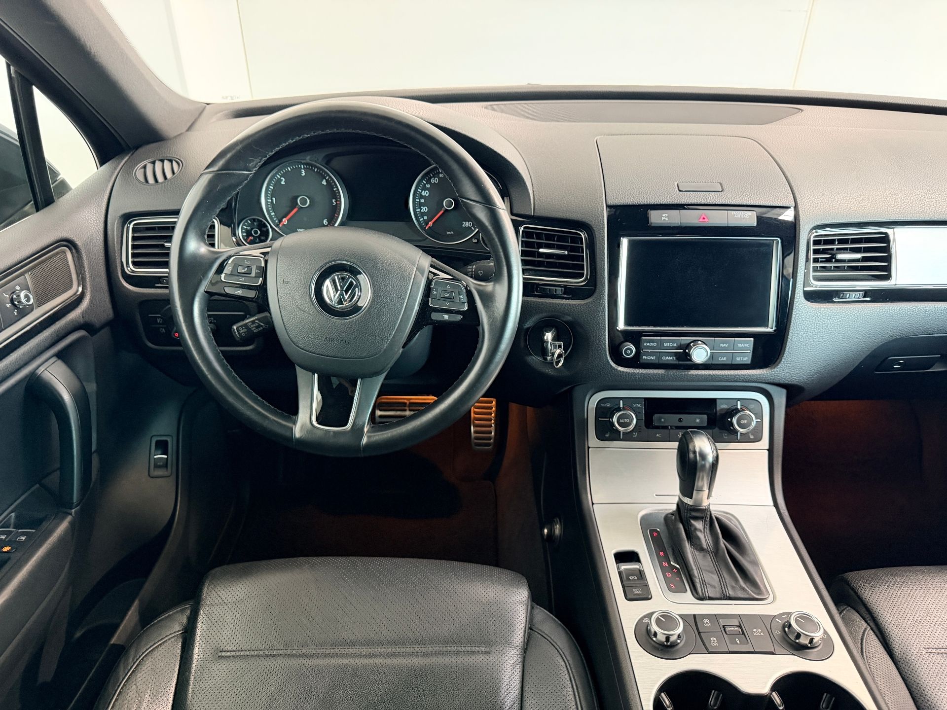 Volkswagen Touareg, 3.0 TDI 180 kW V6 8TT 4X4 BMT - fotka 5