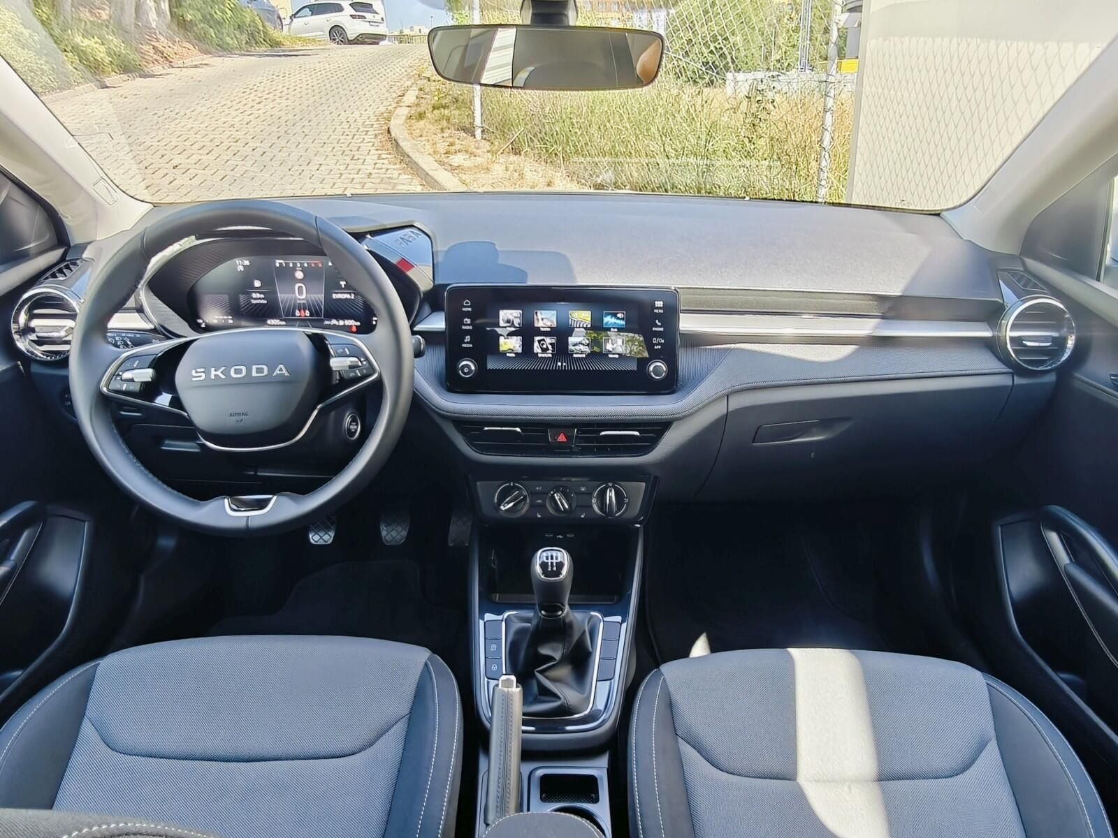 Škoda Fabia, 1,0 MPI 59 kW 130 let - fotka 6