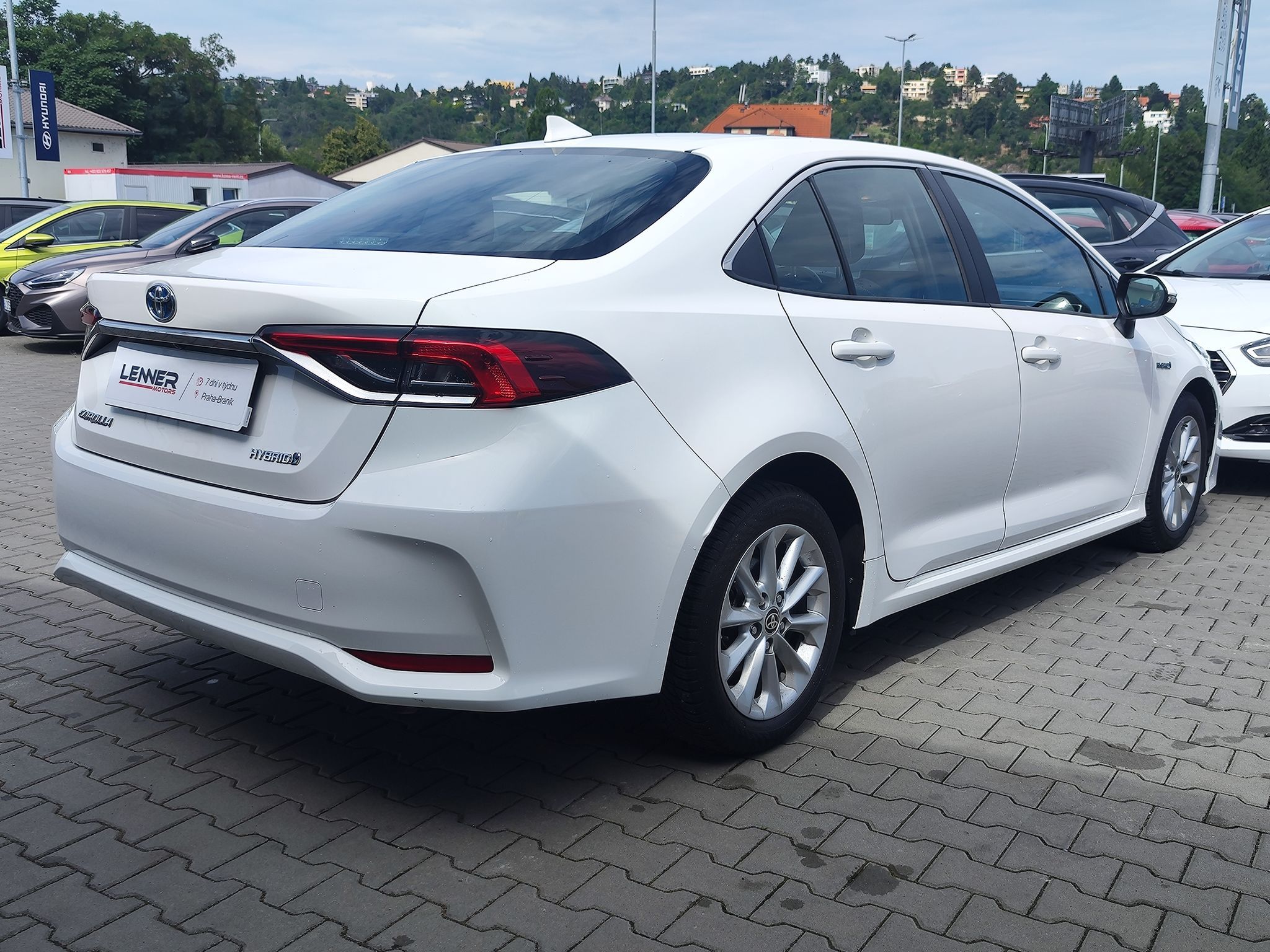 Toyota Corolla, 1.8 HEV/90kW Comfort AT - fotka 5