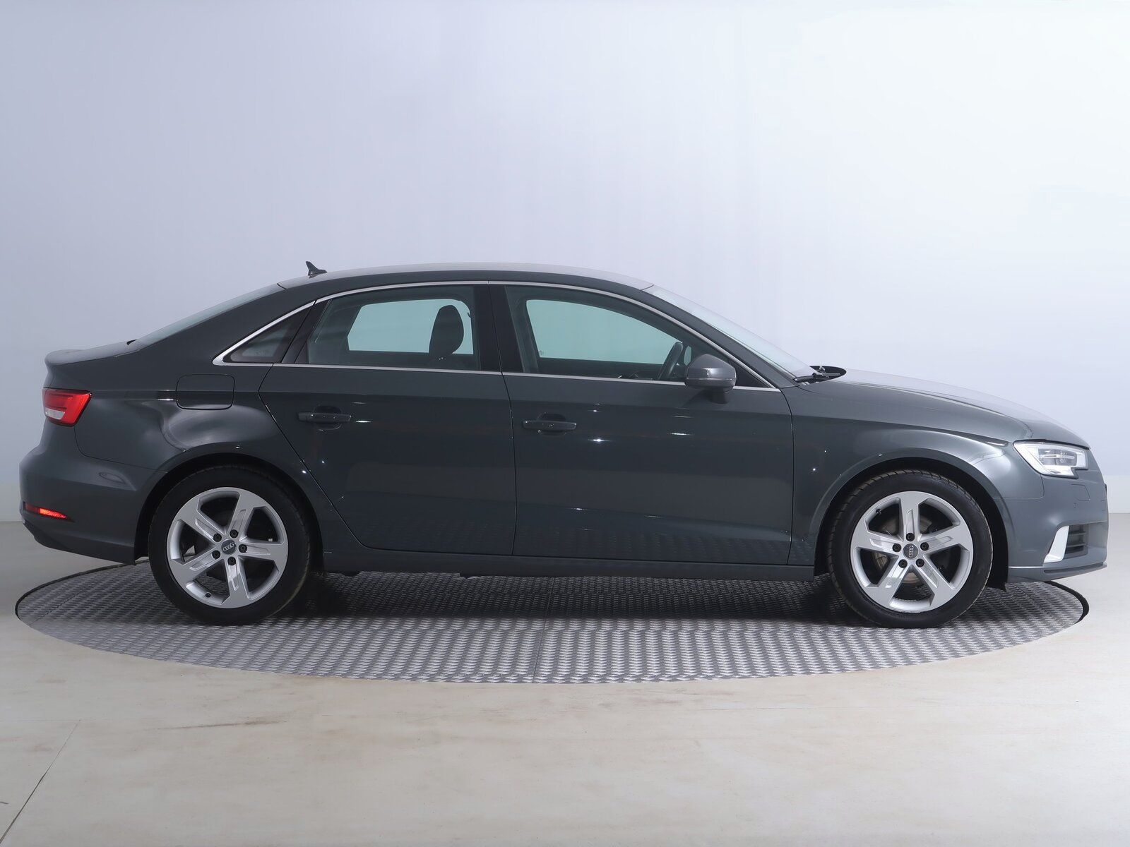 Audi A3, 1.6 TDI, Ambition, Navi - fotka 6