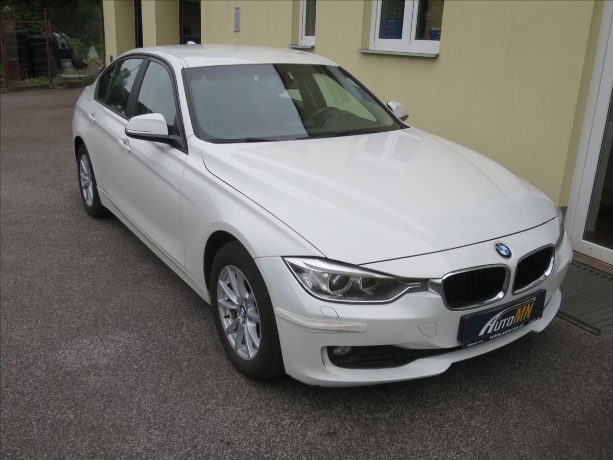 BMW Řada 3, 2,0 316d LUXURY LINE - fotka 5